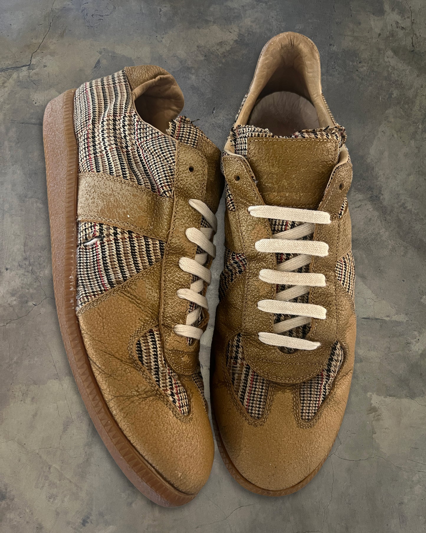MAISON MARGIELA PLAID GAT 43