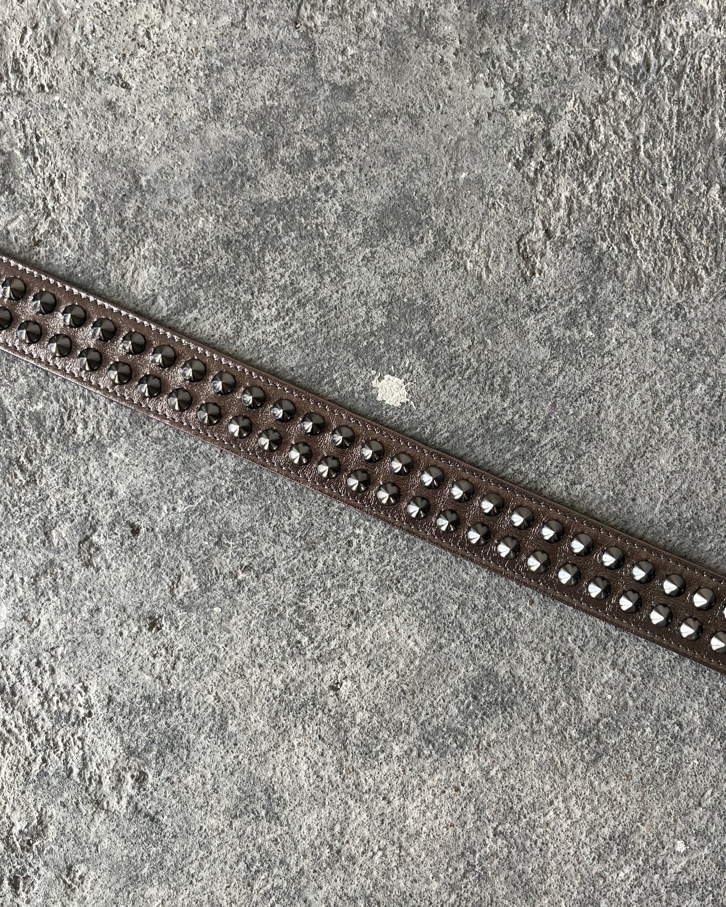 BURBERRY DARK NICKEL STUDDED BELT