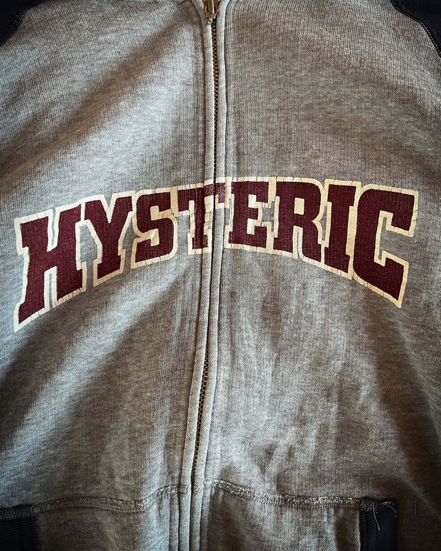 HYSTERIC GLAMOUR SPELLOUT RAGLAN HOODIE
