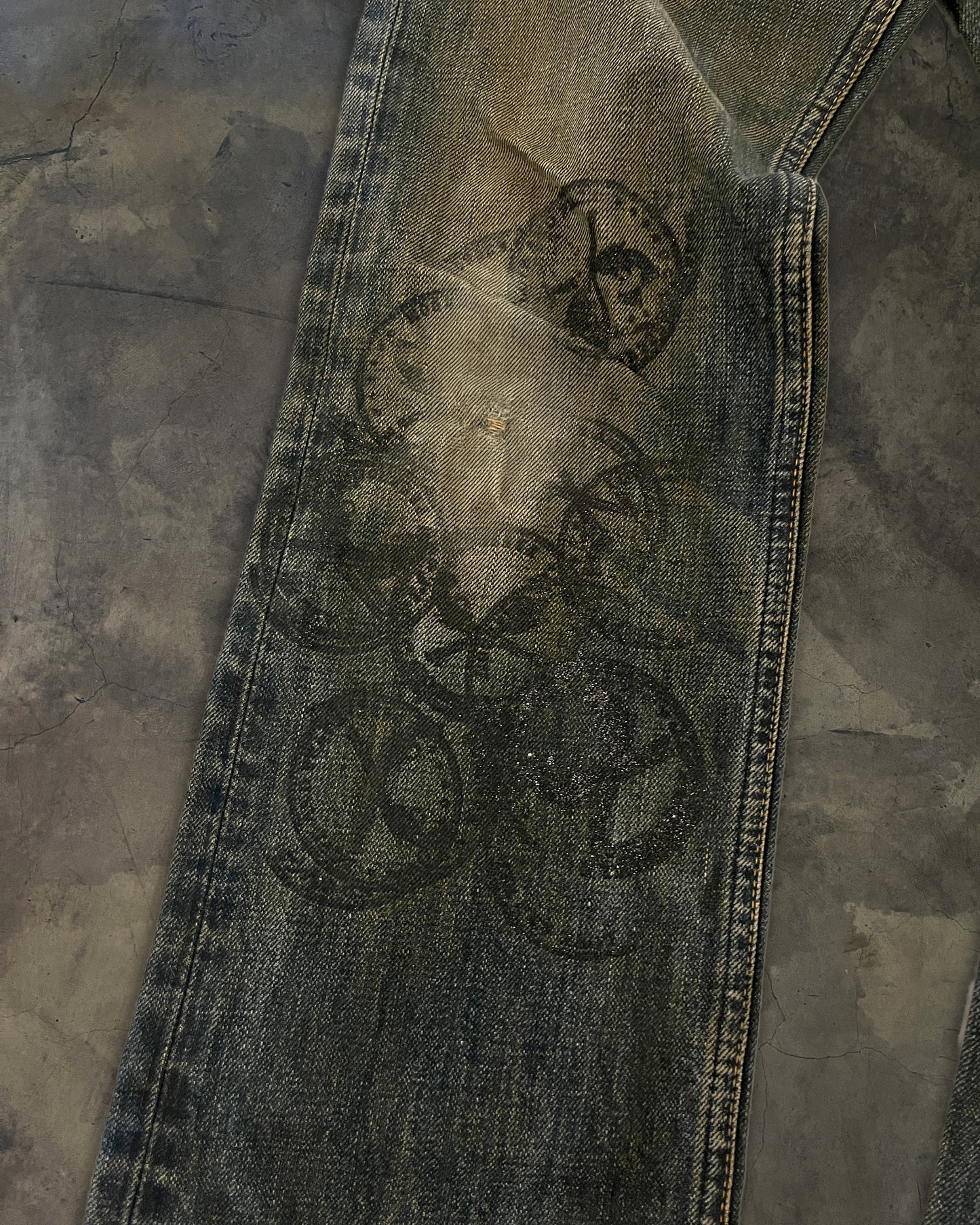 ROAR GUNS MUDWASH DENIM