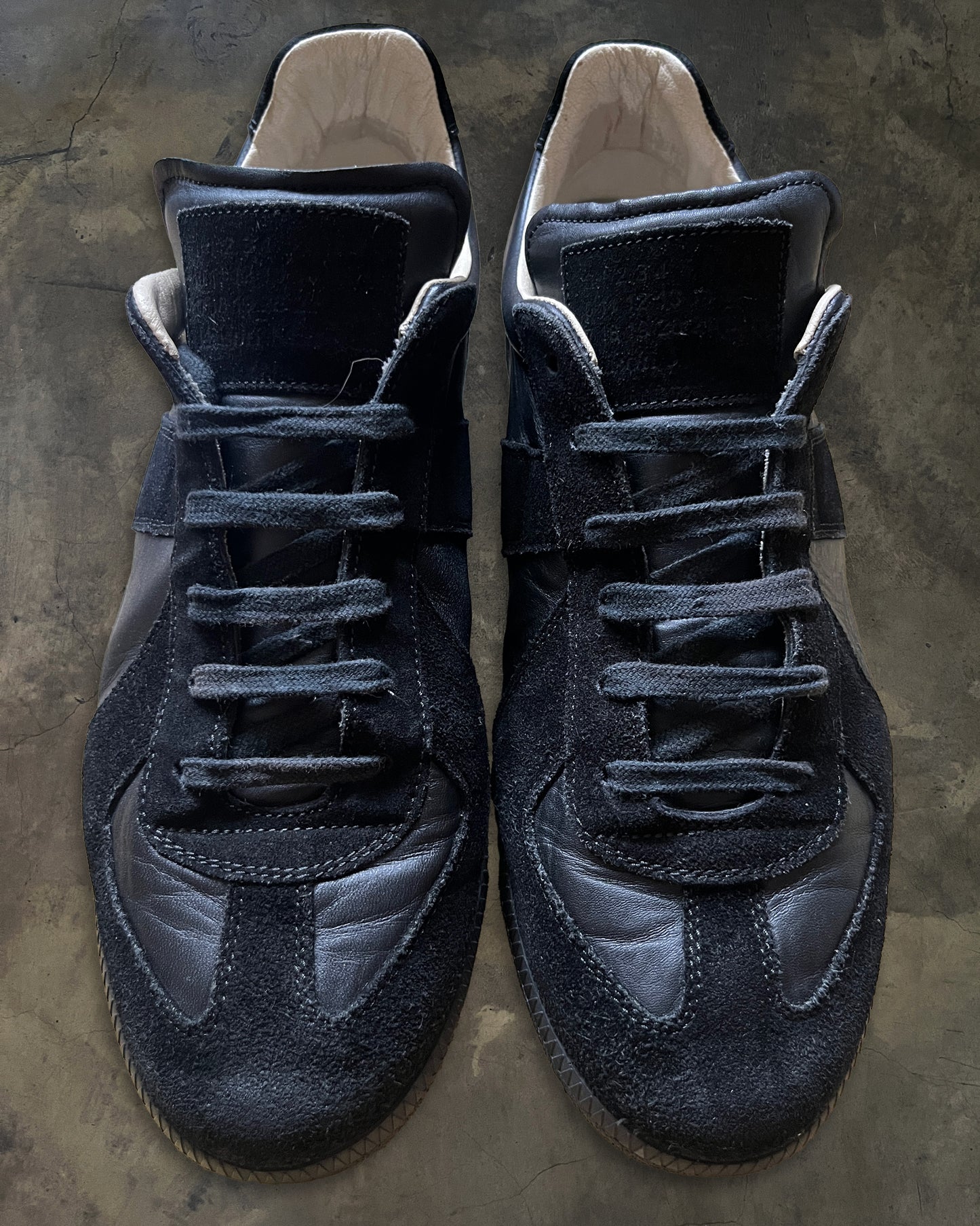 MAISON MARGIELA BLACK GAT 43