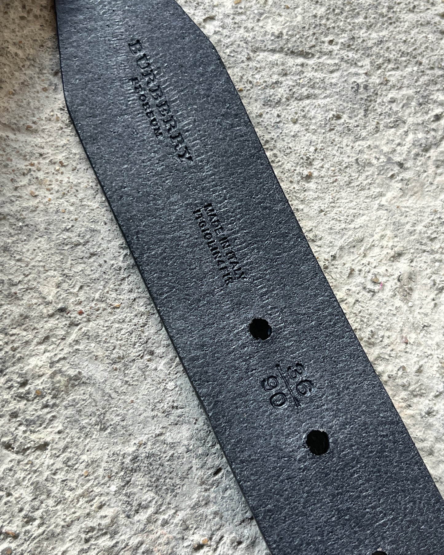 BURBERRY STUDDED BELT
