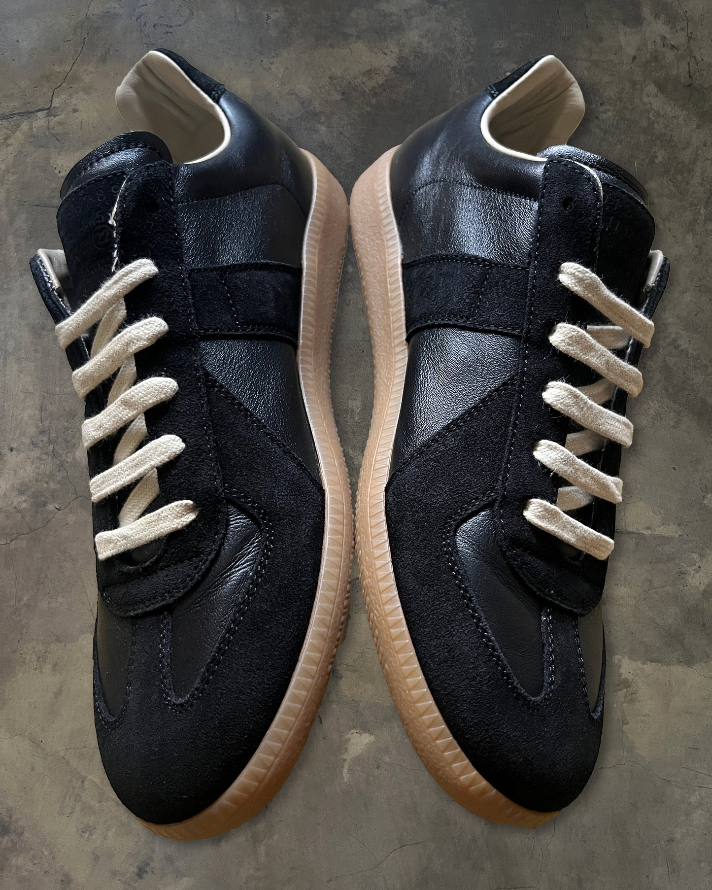 MAISON MARGIELA BLACK / GUM SOLE GAT 41