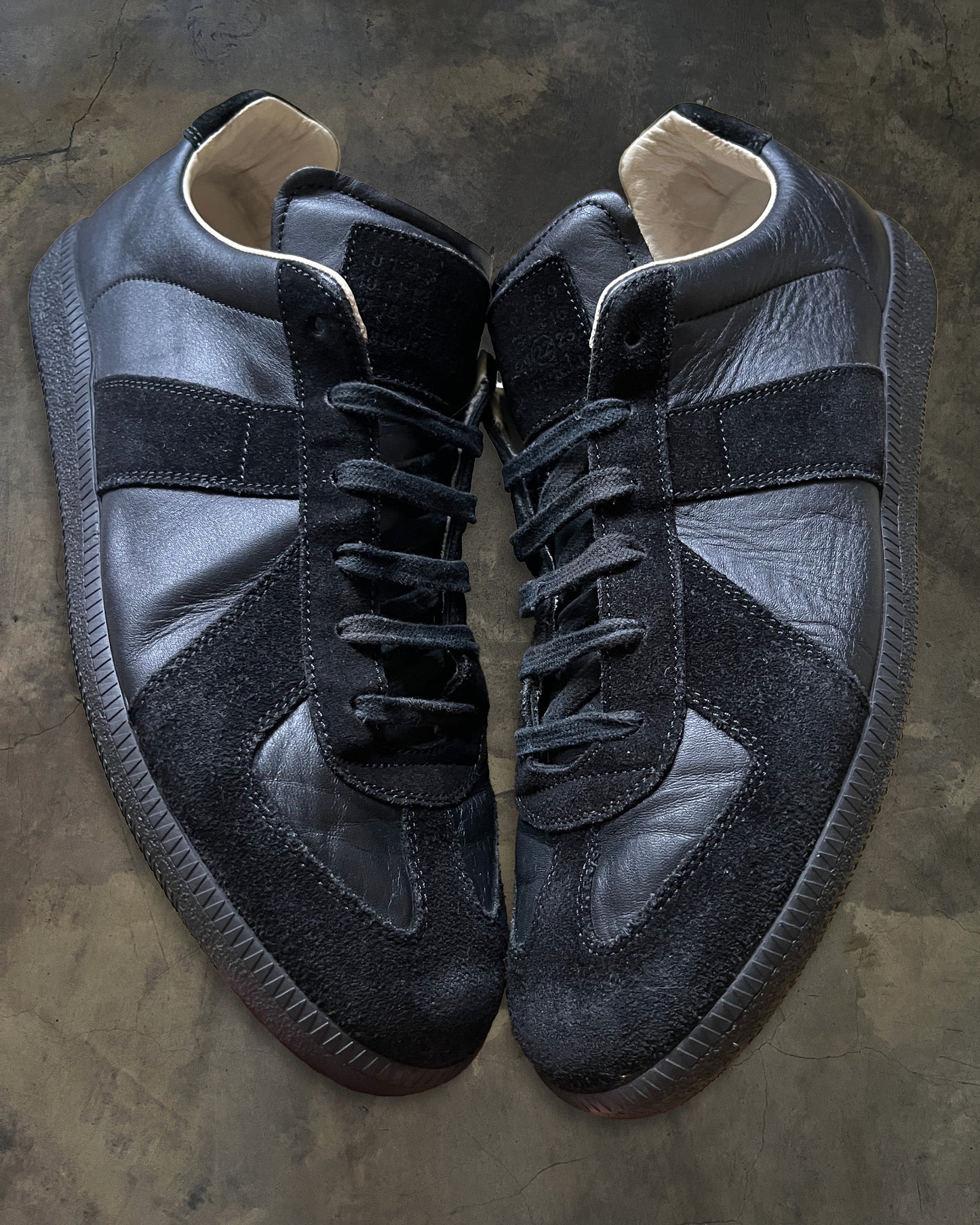 MAISON MARGIELA BLACK GAT 43