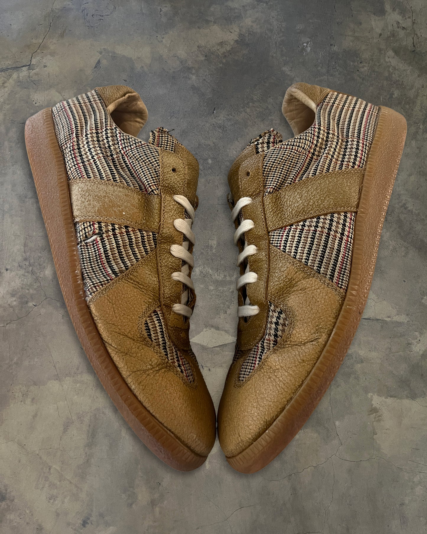 MAISON MARGIELA PLAID GAT 43