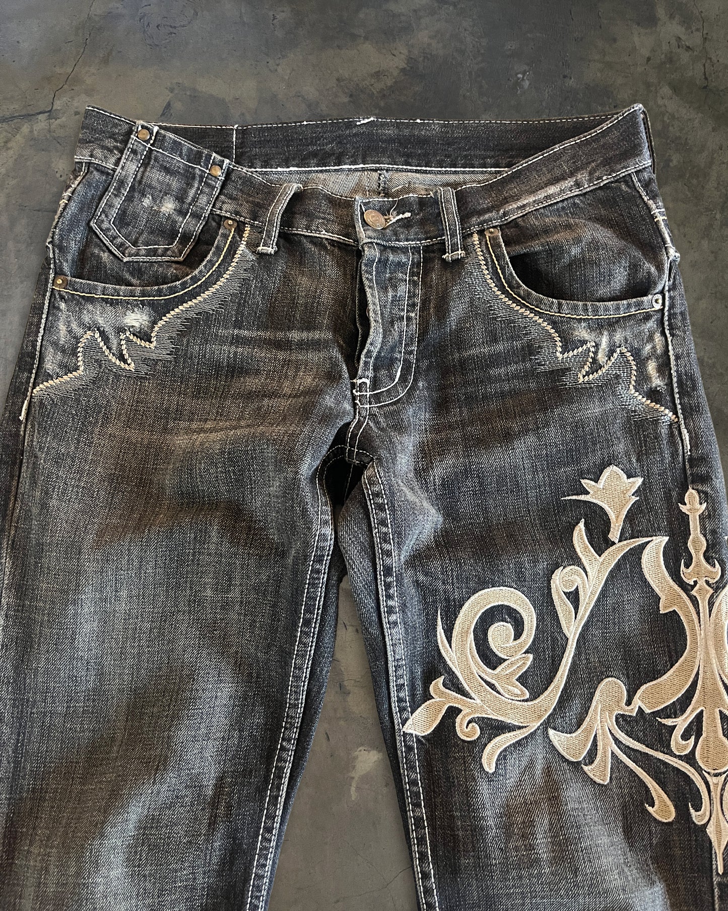 TORNADO MART TRIBAL EMBROIDERY DENIM