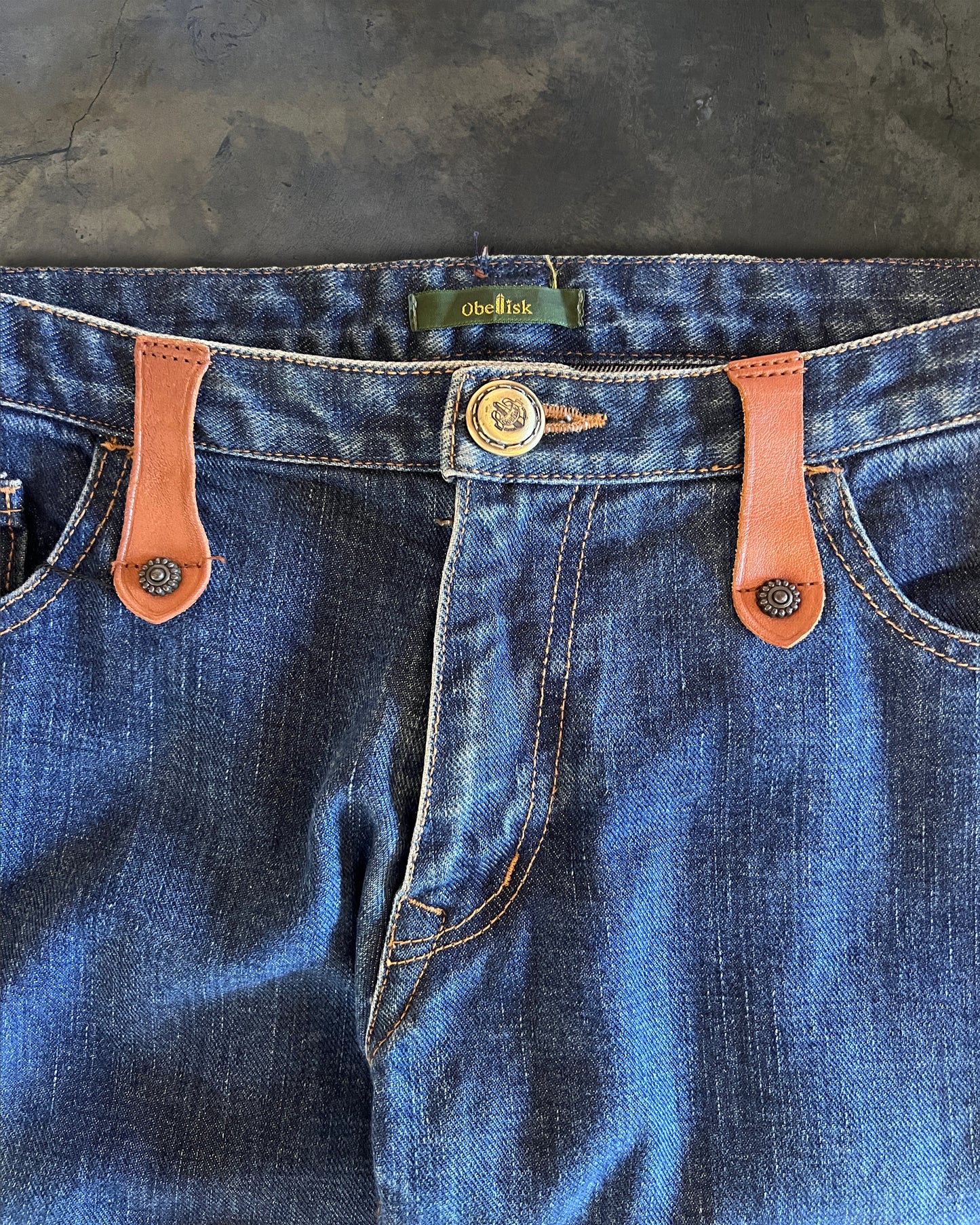 OBELISK FLARED JEANS