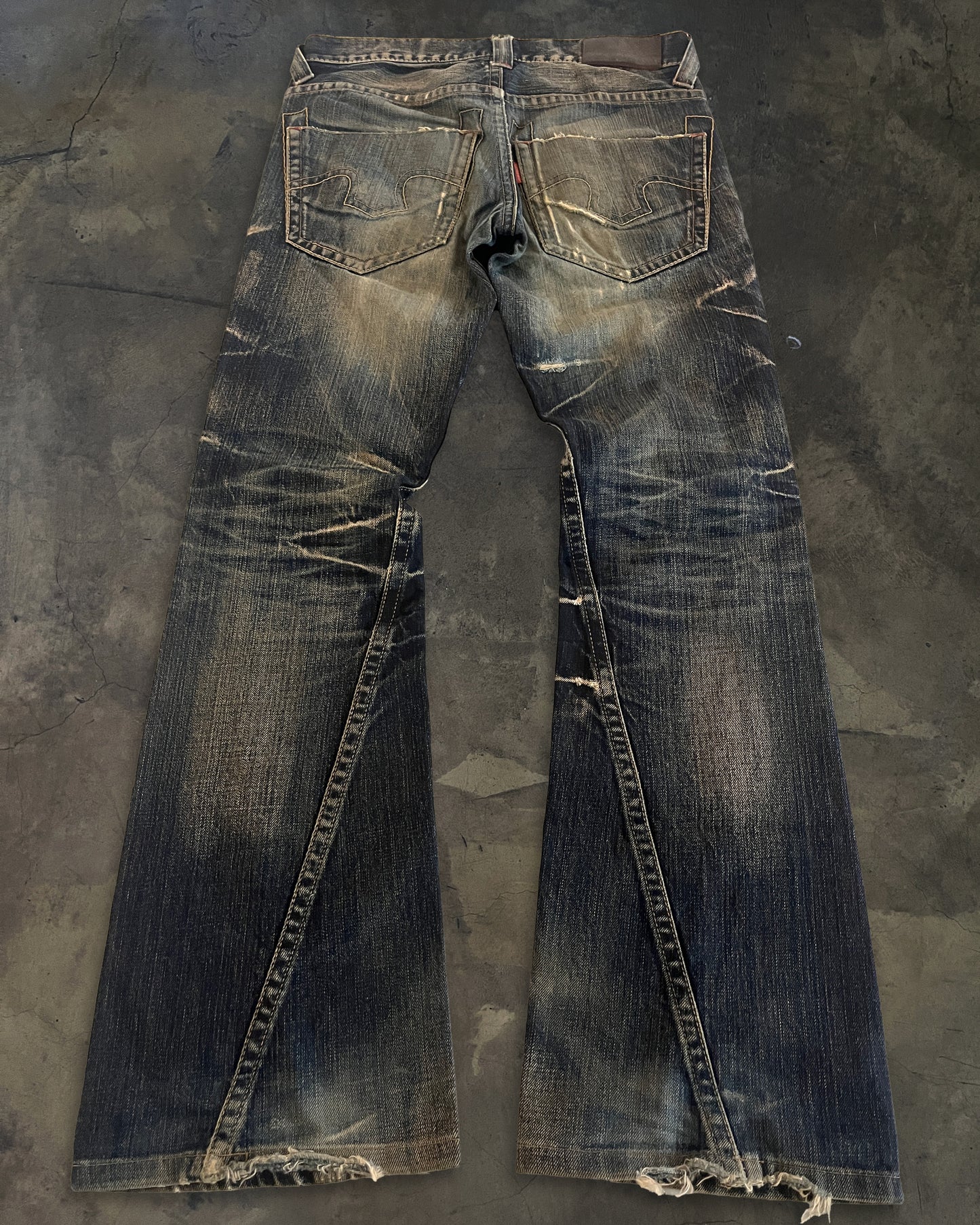 TORNADO MART SPIRAL FLARE JEANS