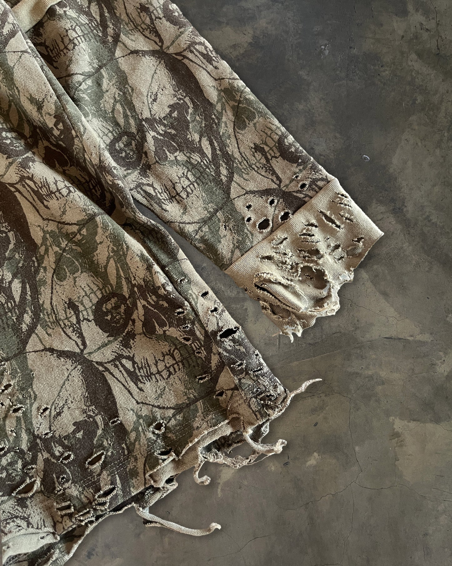 UNDERCOVER AW2003 "PAPERDOLL" BUSH/OSAMA CAMO LONG SLEEVE