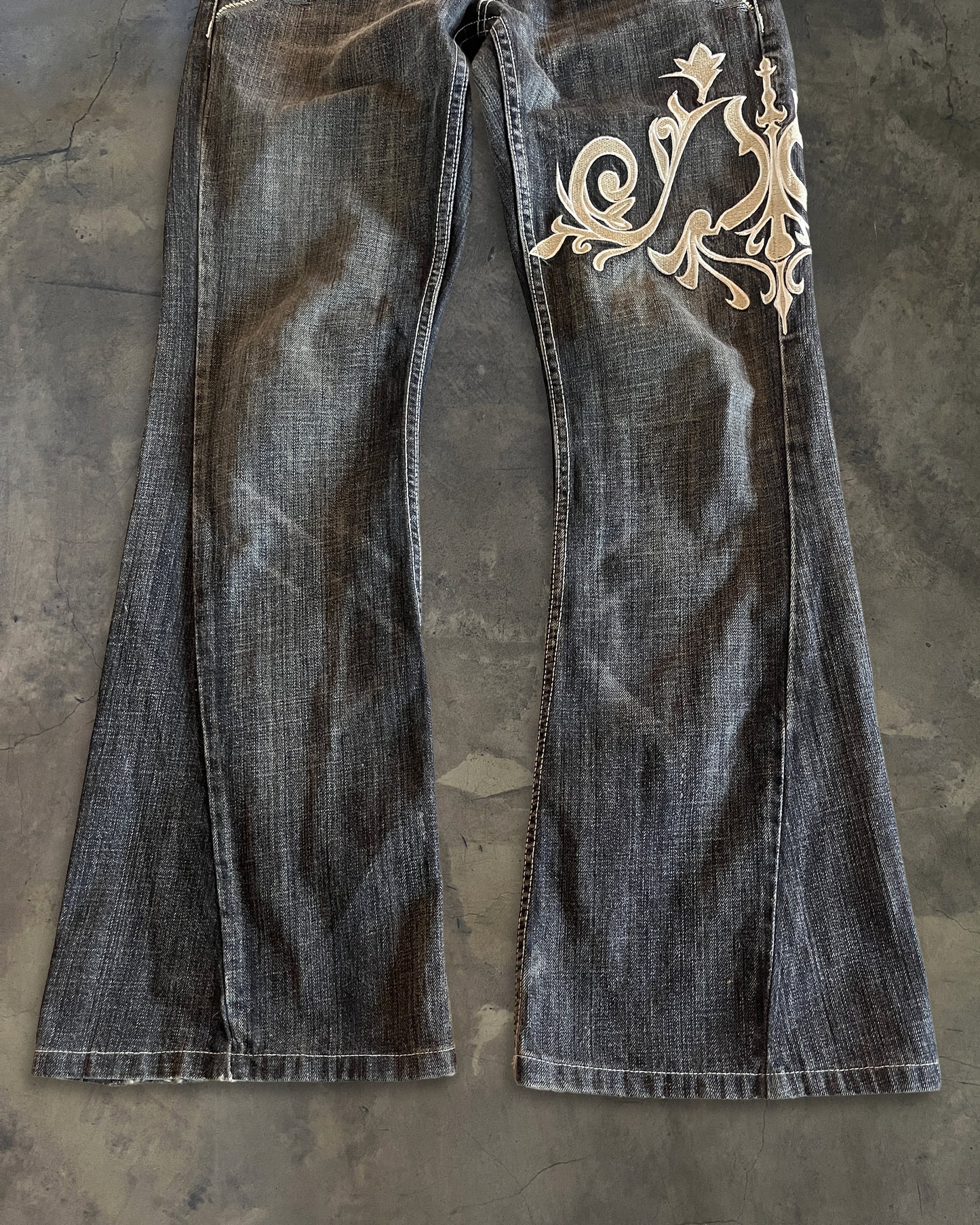 TORNADO MART TRIBAL EMBROIDERY DENIM