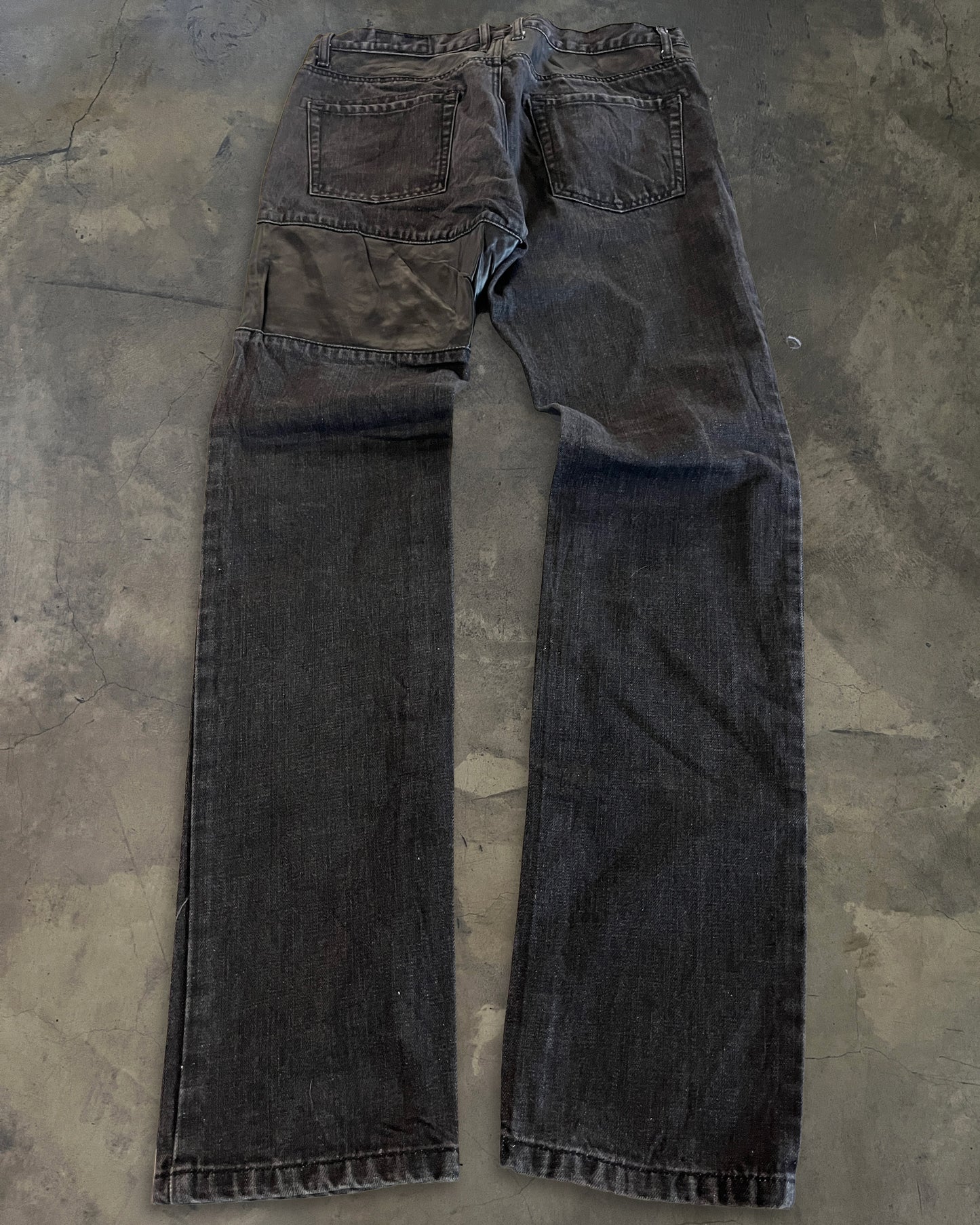 ROEN X SEMANTIC DESIGN LEATHER PATCH DENIM