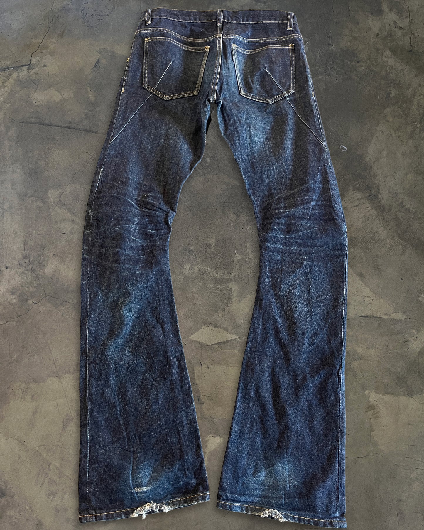 ATTACHMENT FLARED DENIM ★★★
