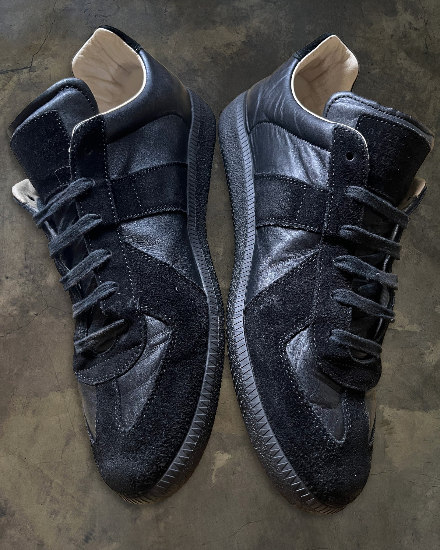 MAISON MARGIELA BLACK GAT 43