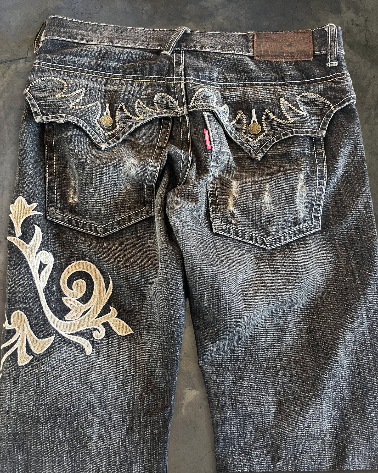 TORNADO MART TRIBAL EMBROIDERY DENIM