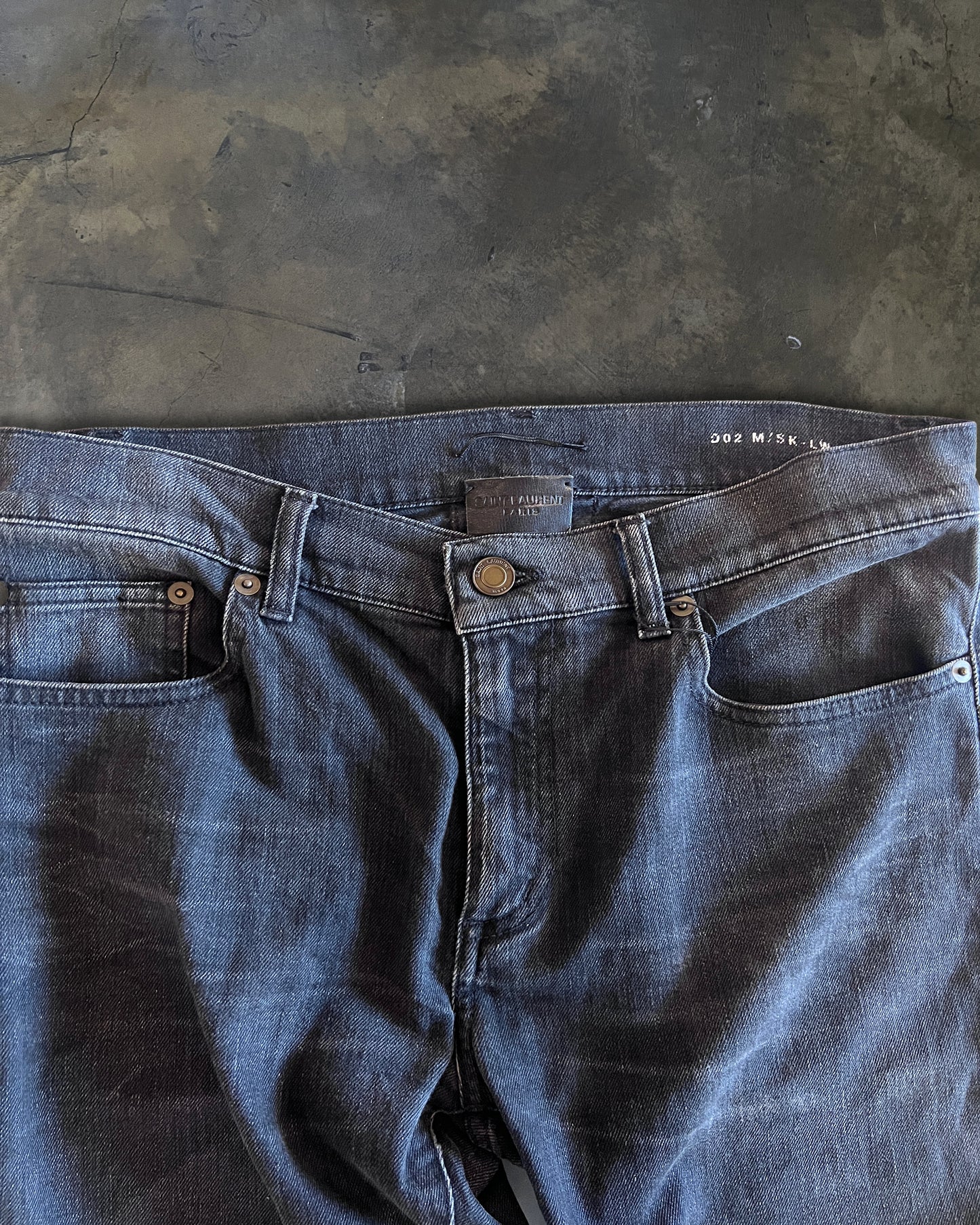 SAINT LAURENT D02