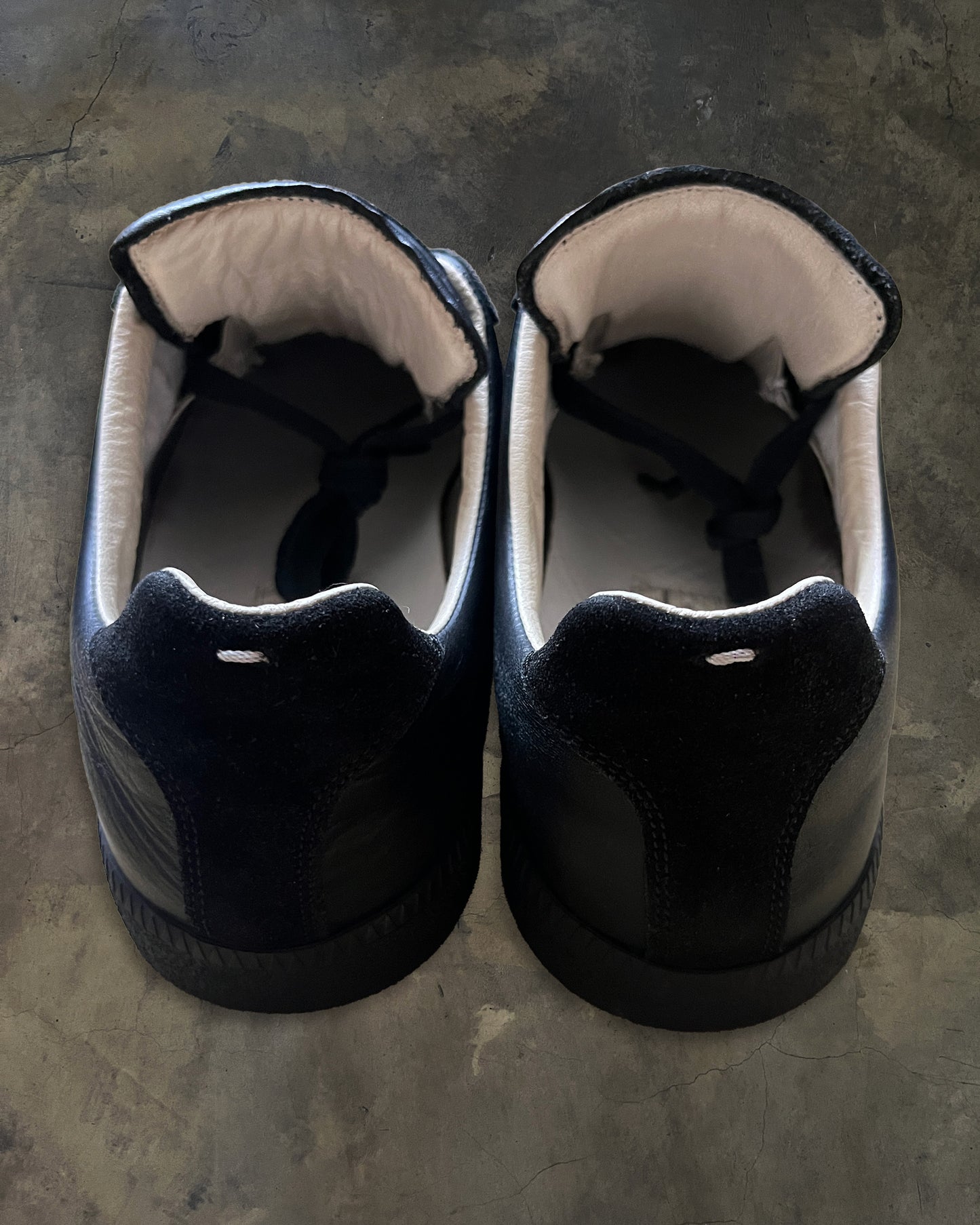 MAISON MARGIELA BLACK GAT 43
