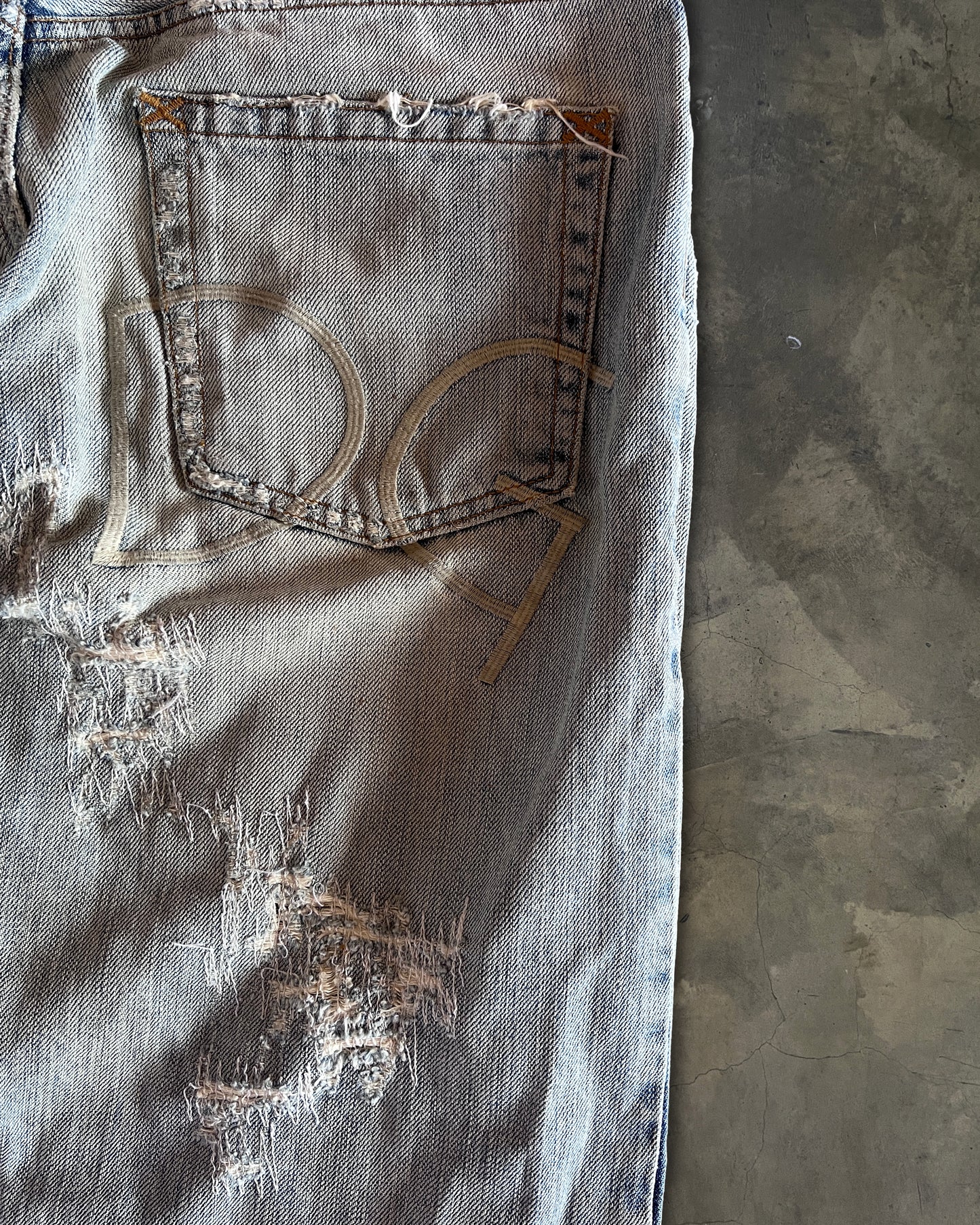 DOLCE & GABBANA LIGHT WASHED THRASHED STRAIGHT LEG DENIM