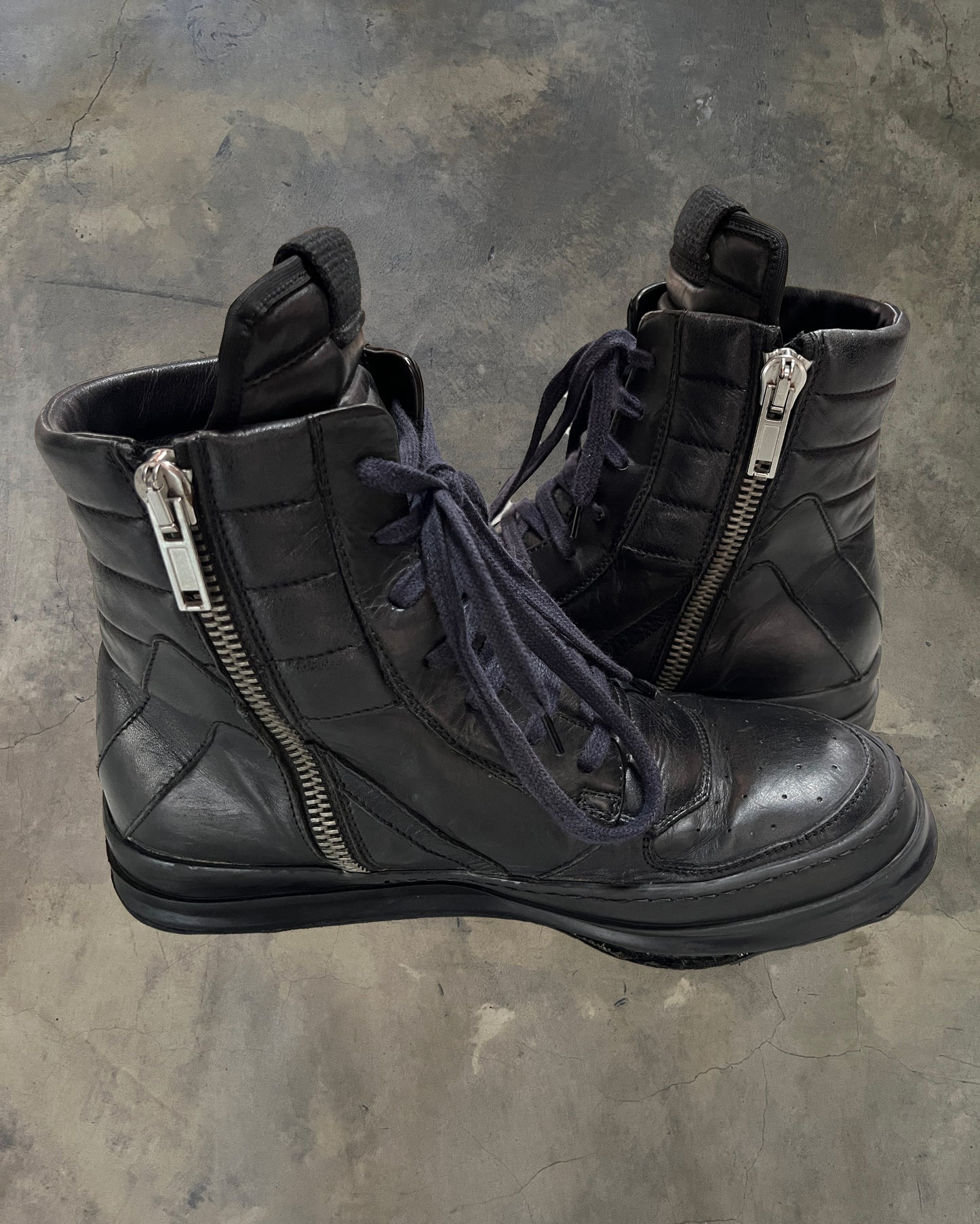 RICK OWENS AW2010 “GLEAM” CREPE SOLE SHORT TONGUE GEOBASKET