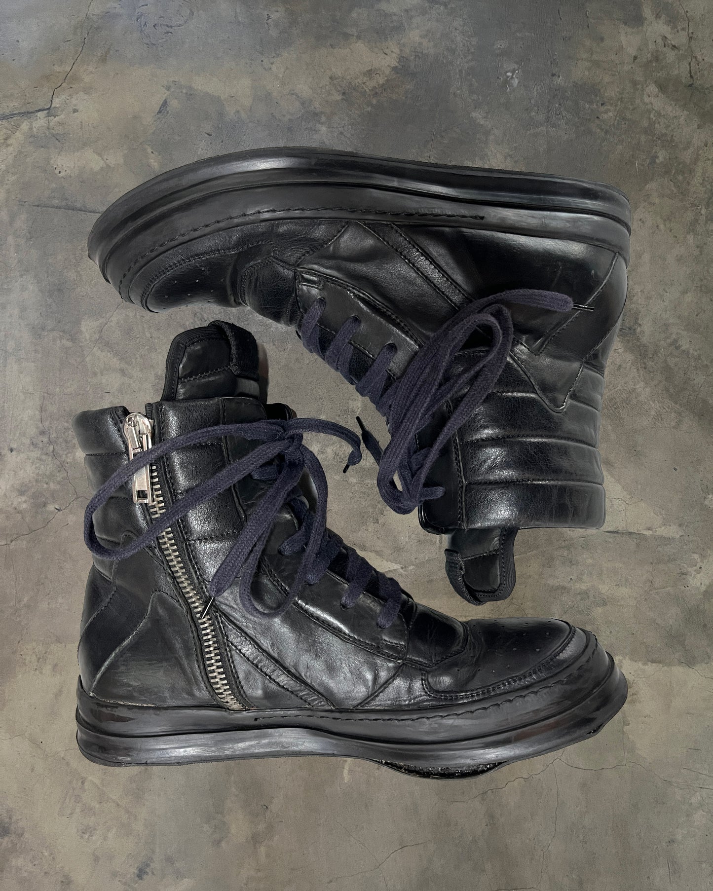 RICK OWENS AW2010 “GLEAM” CREPE SOLE SHORT TONGUE GEOBASKET