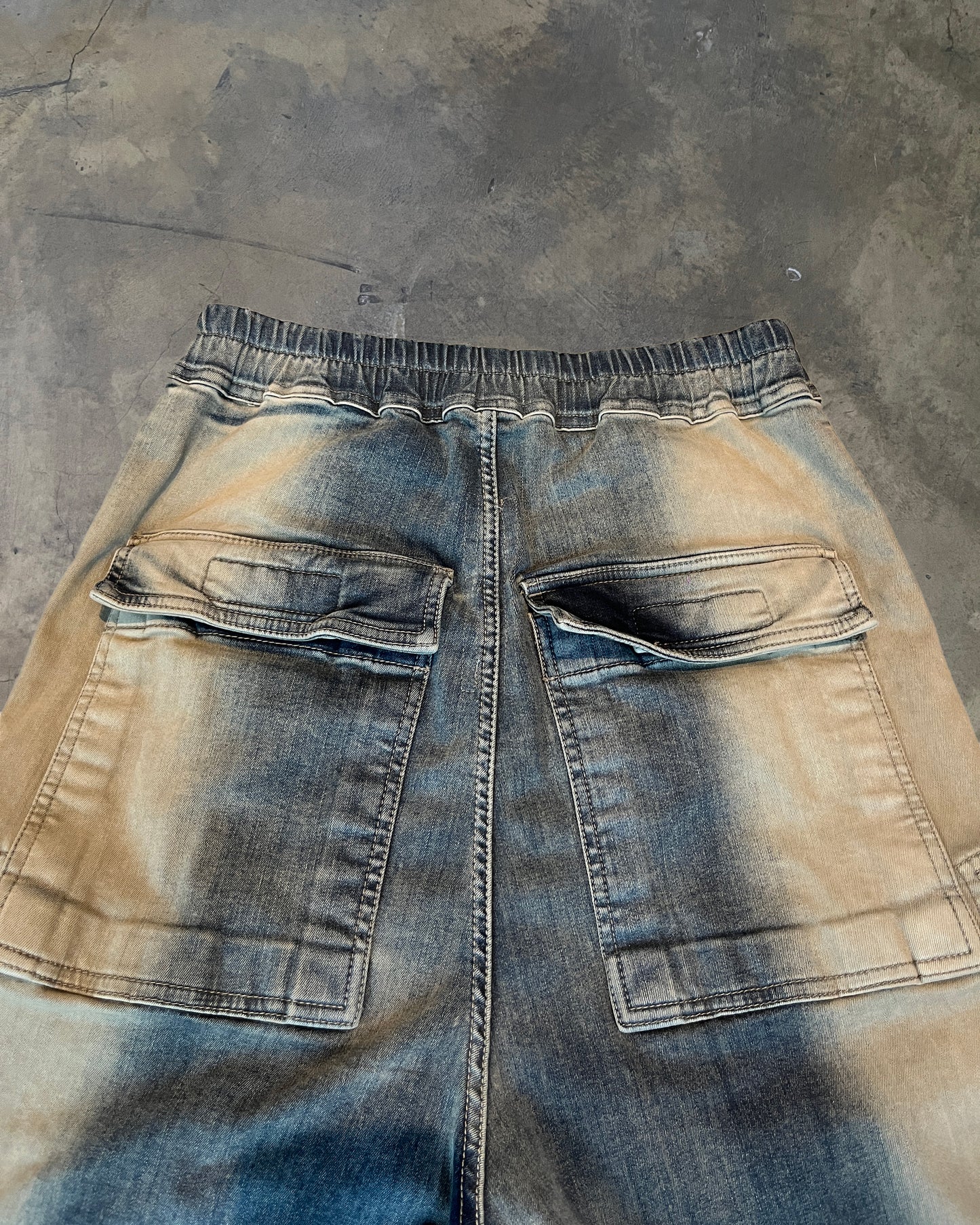 RICK OWENS SS2023 EDFU DOUBLE CARGO MINERAL PEARL JUMBO BELA
