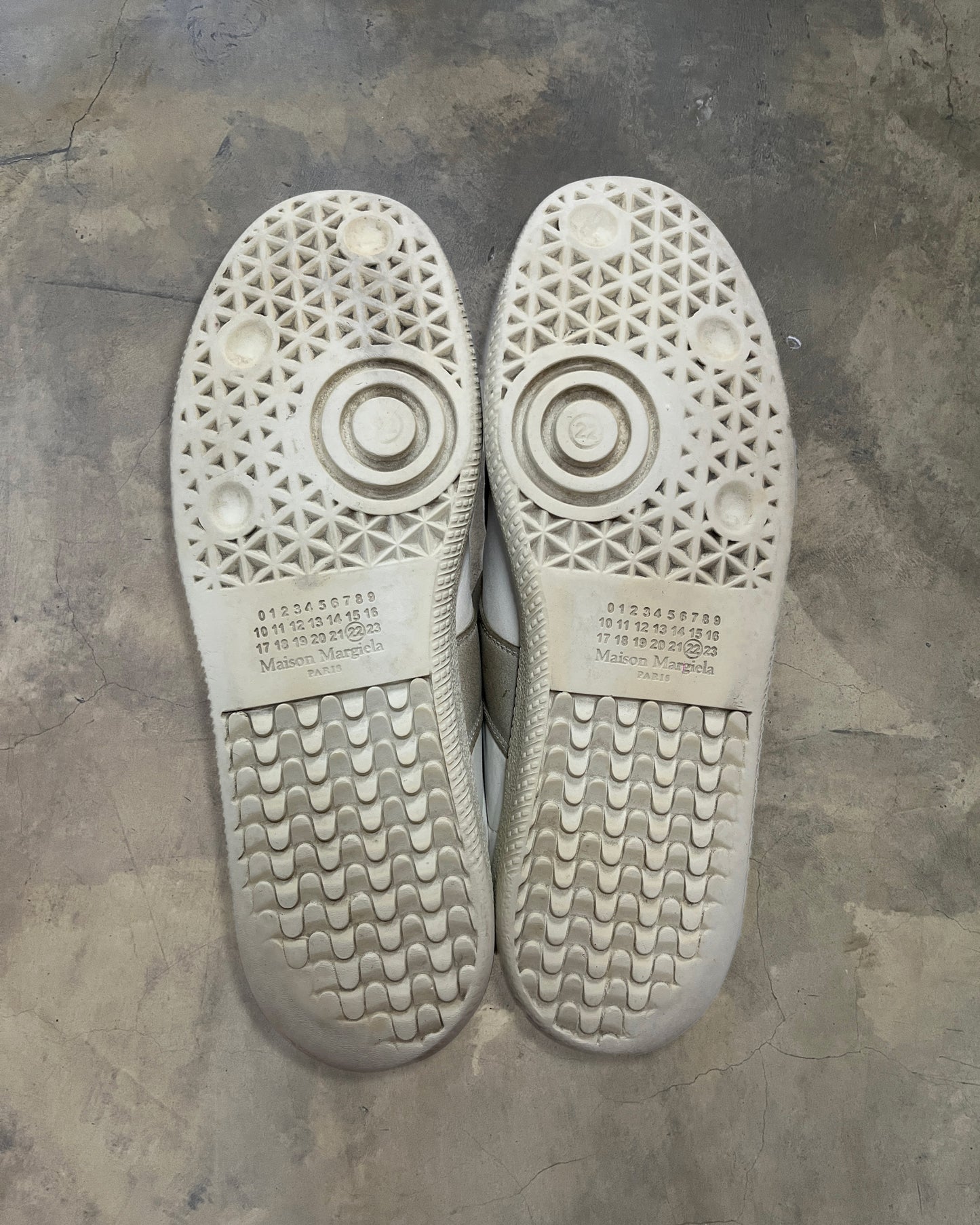 MAISON MARGIELA GAT WHITE SOLE 40.5