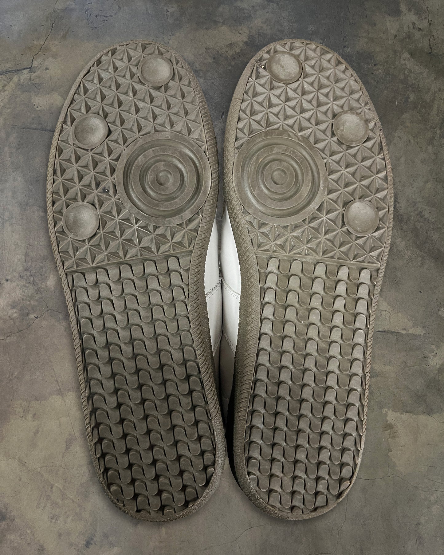 MAISON MARGIELA WHITE GAT WITH DARK GREY SOLE 41