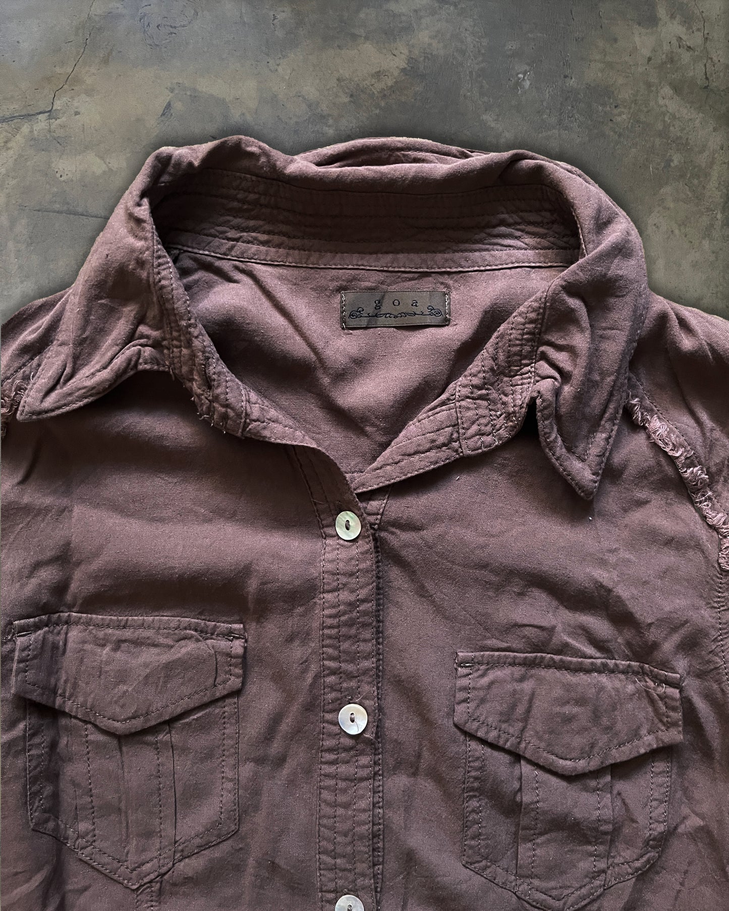 GOA DISTRESSED HEM BUTTON UP
