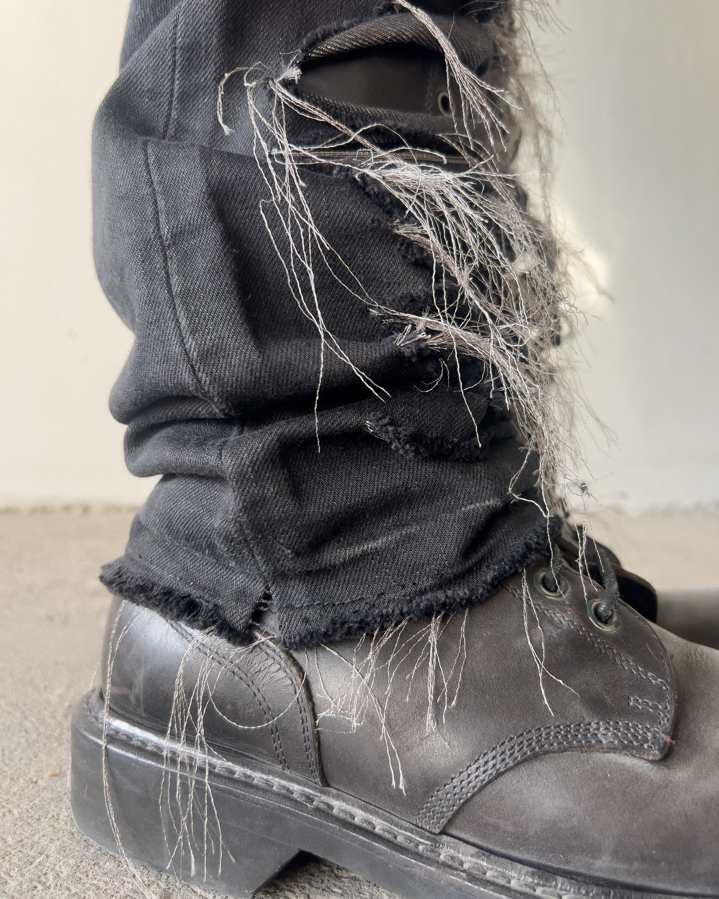 IFSIXWASNINE DISTRESSED FRAYED DENIM
