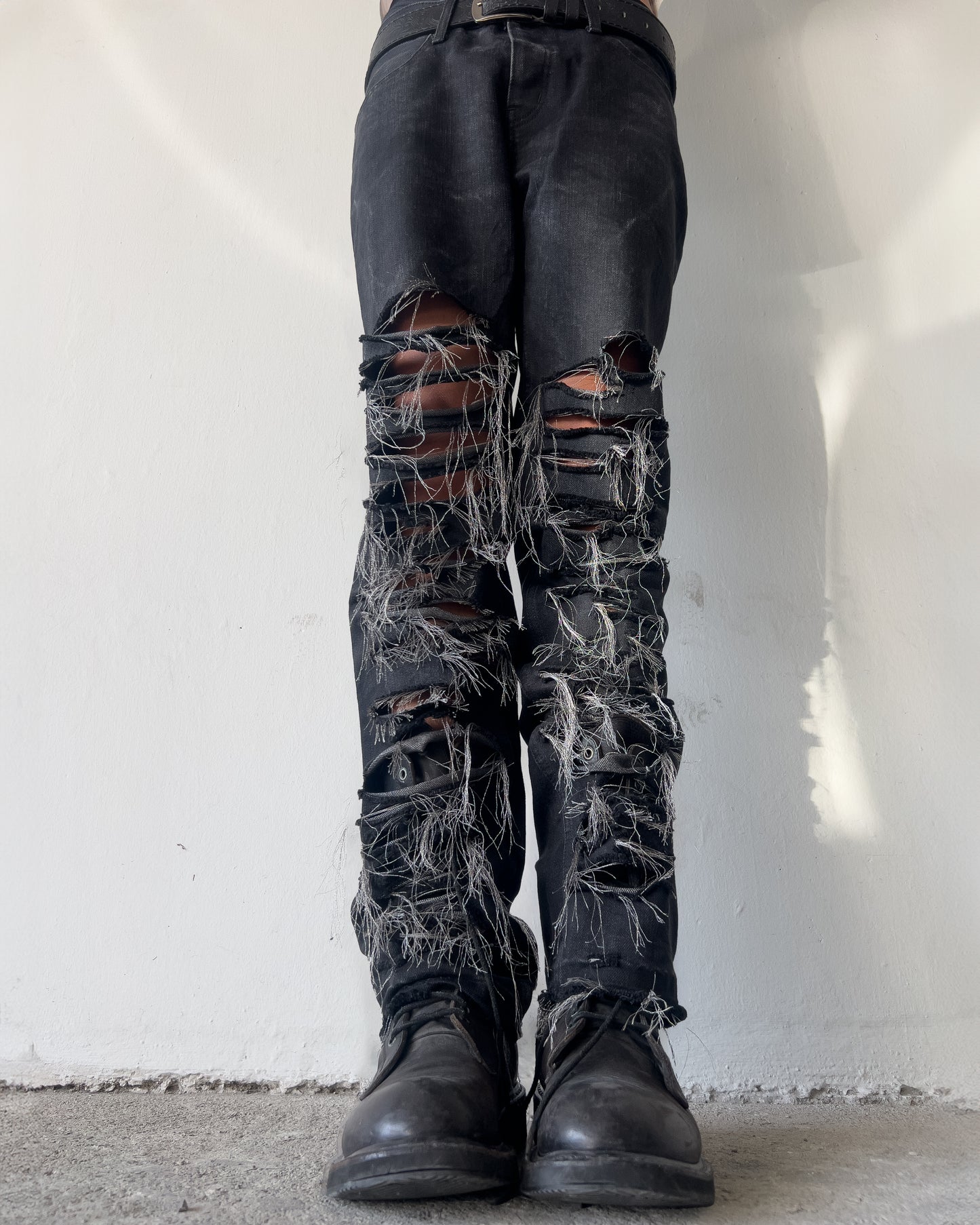 IFSIXWASNINE DISTRESSED FRAYED DENIM
