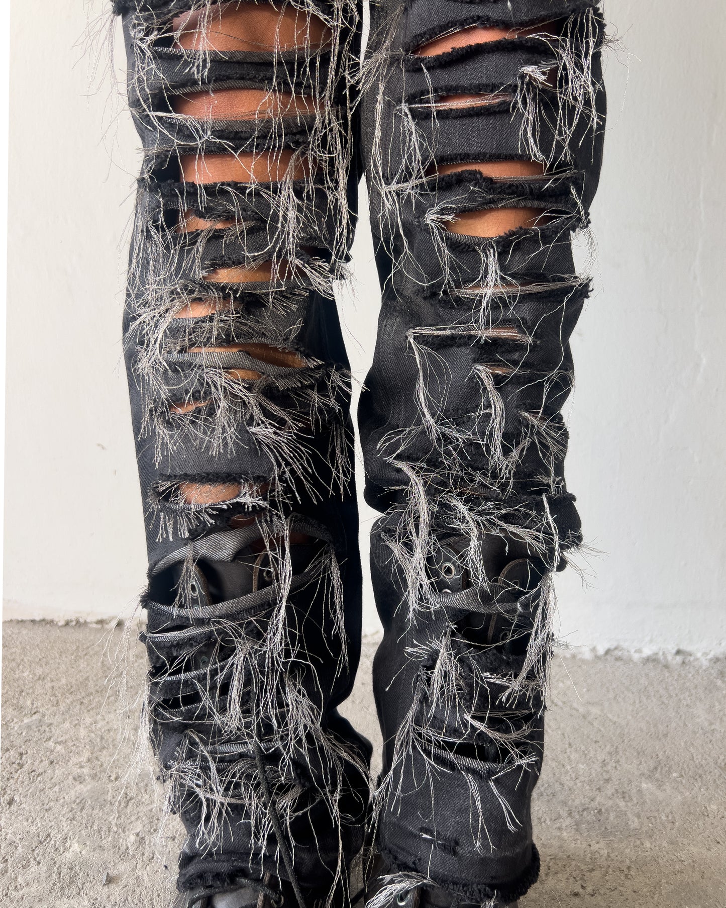 IFSIXWASNINE DISTRESSED FRAYED DENIM