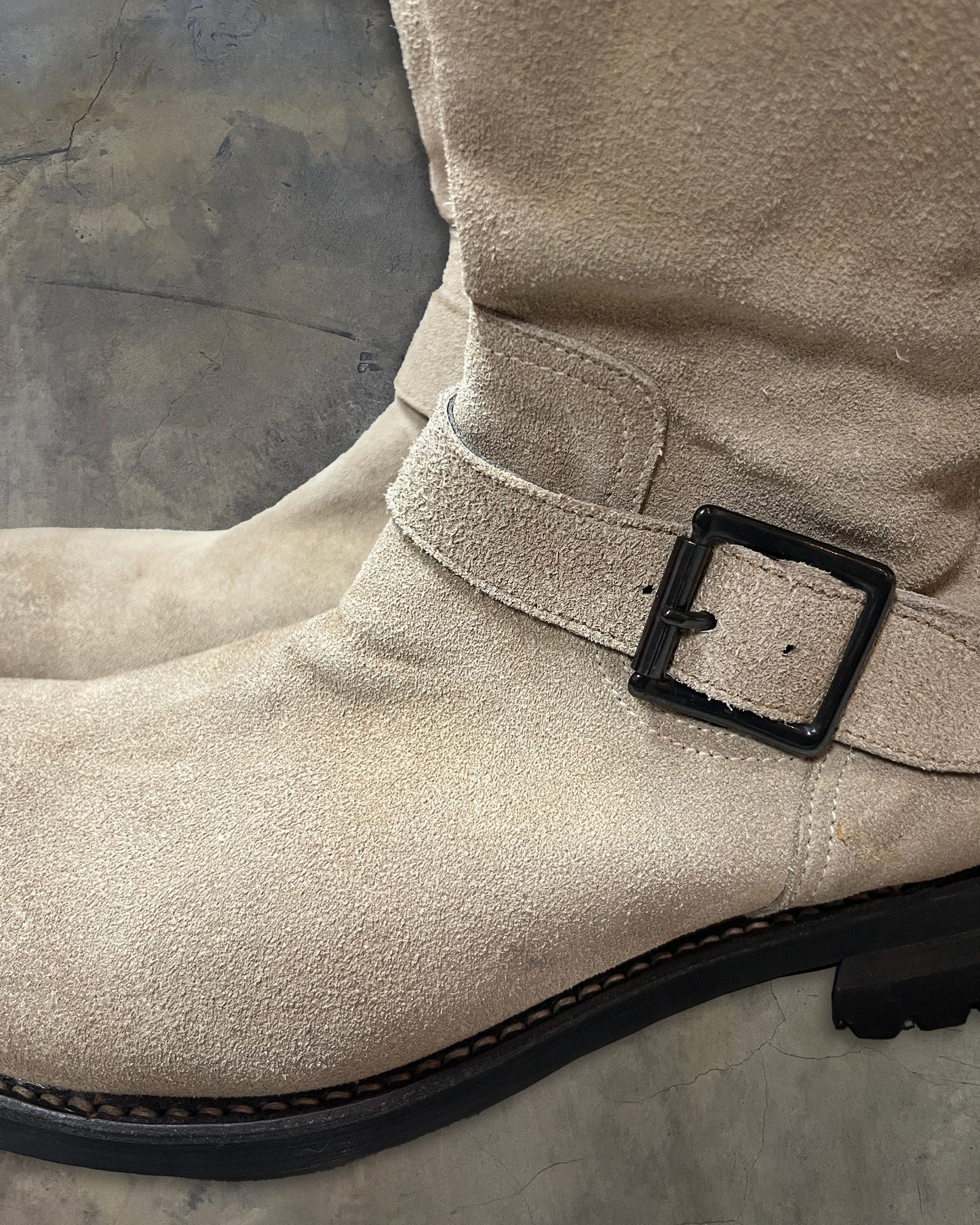 5351 POUR LES HOMMES NUBUCK BUCKLE BOOTS