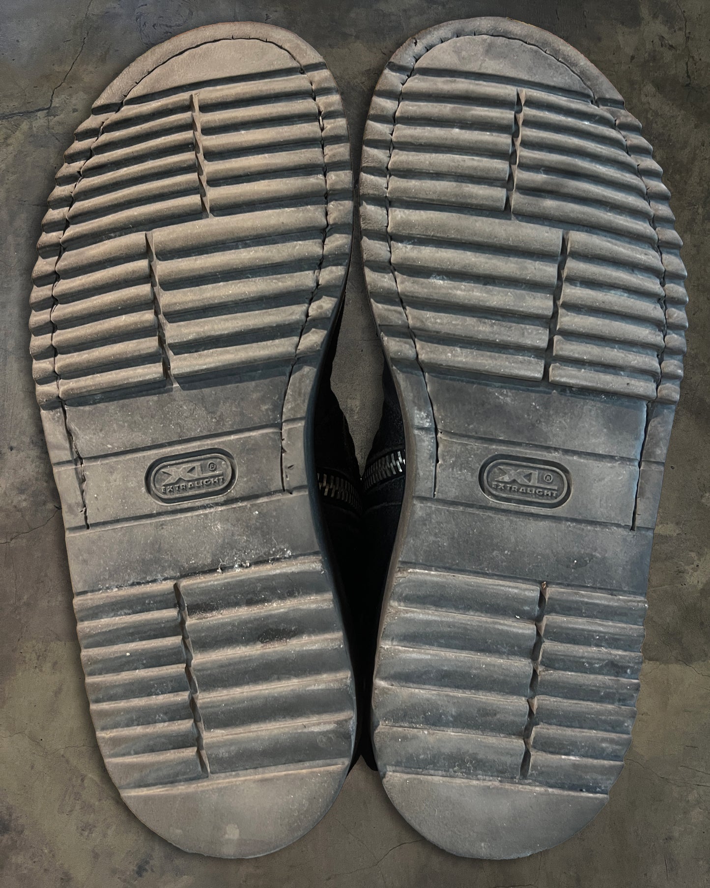 RICK OWENS FW09 " CRUST" BLISTERED MILITARY BOOTS