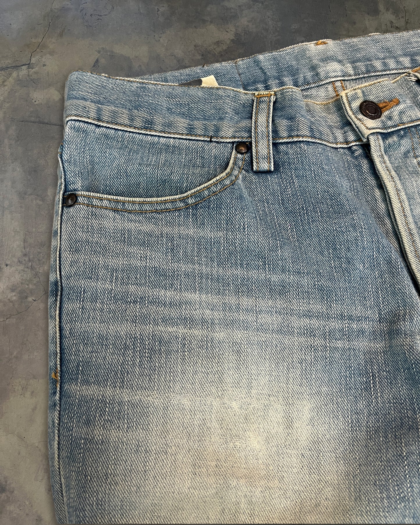 SHELLAC WASHED DENIM ★★★