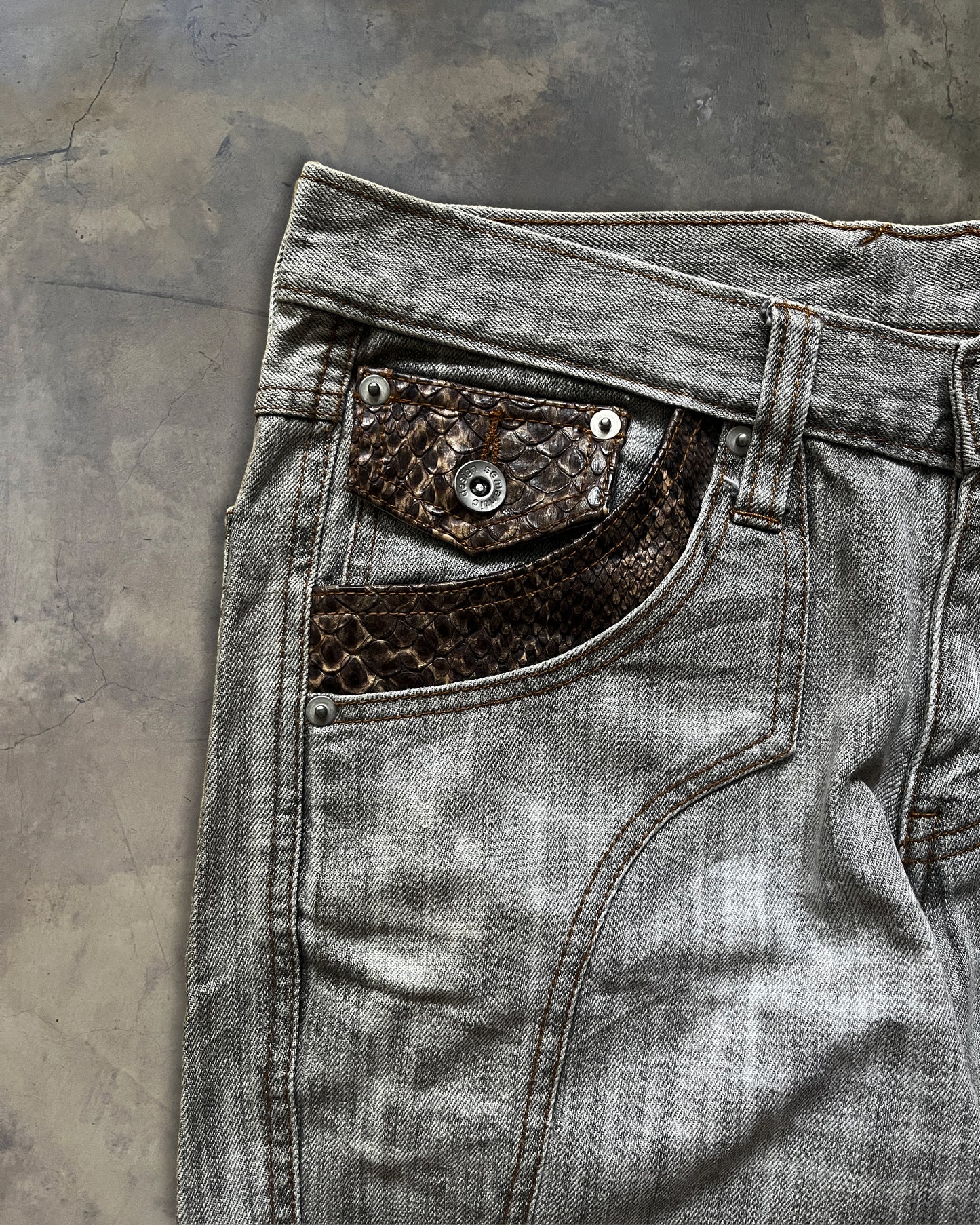 SEMANTIC DESIGN WASHED SNAKESKIN DENIM ★★★