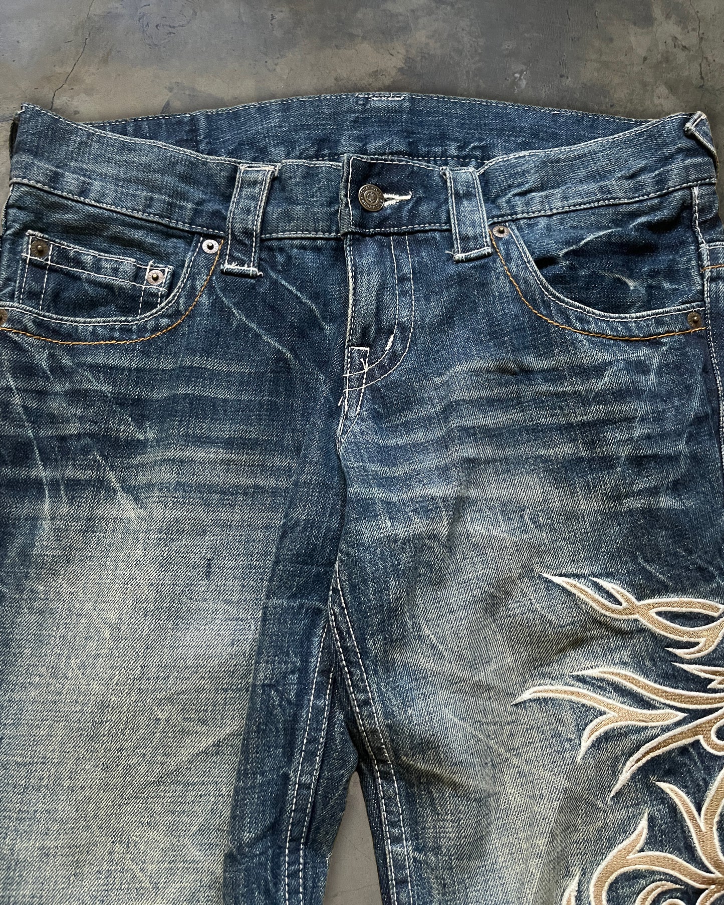 TORNADO MART TRIBAL EMBROIDERY DENIM