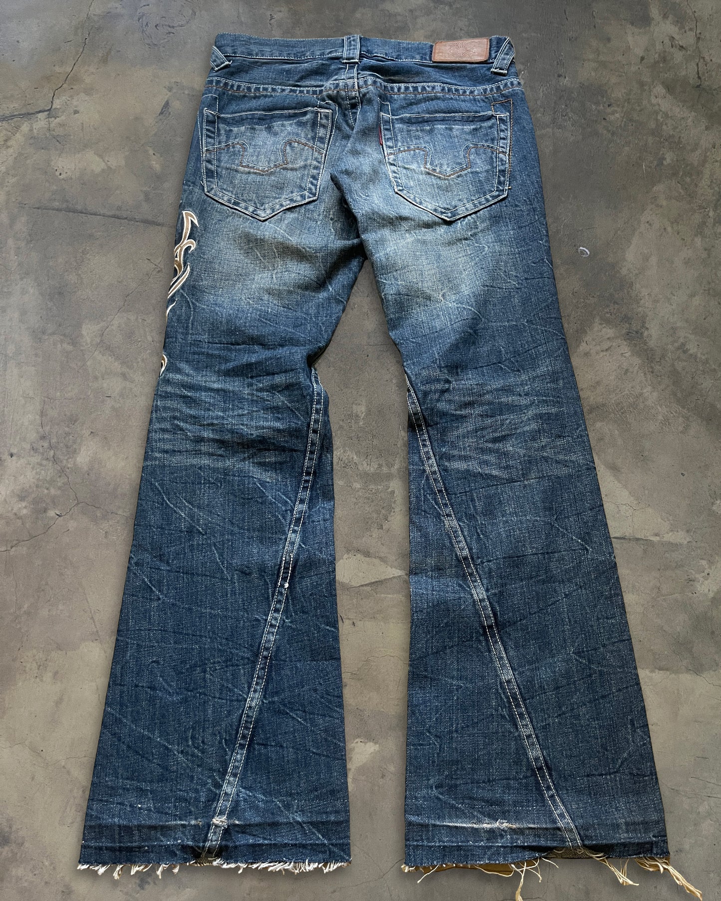 TORNADO MART TRIBAL EMBROIDERY DENIM