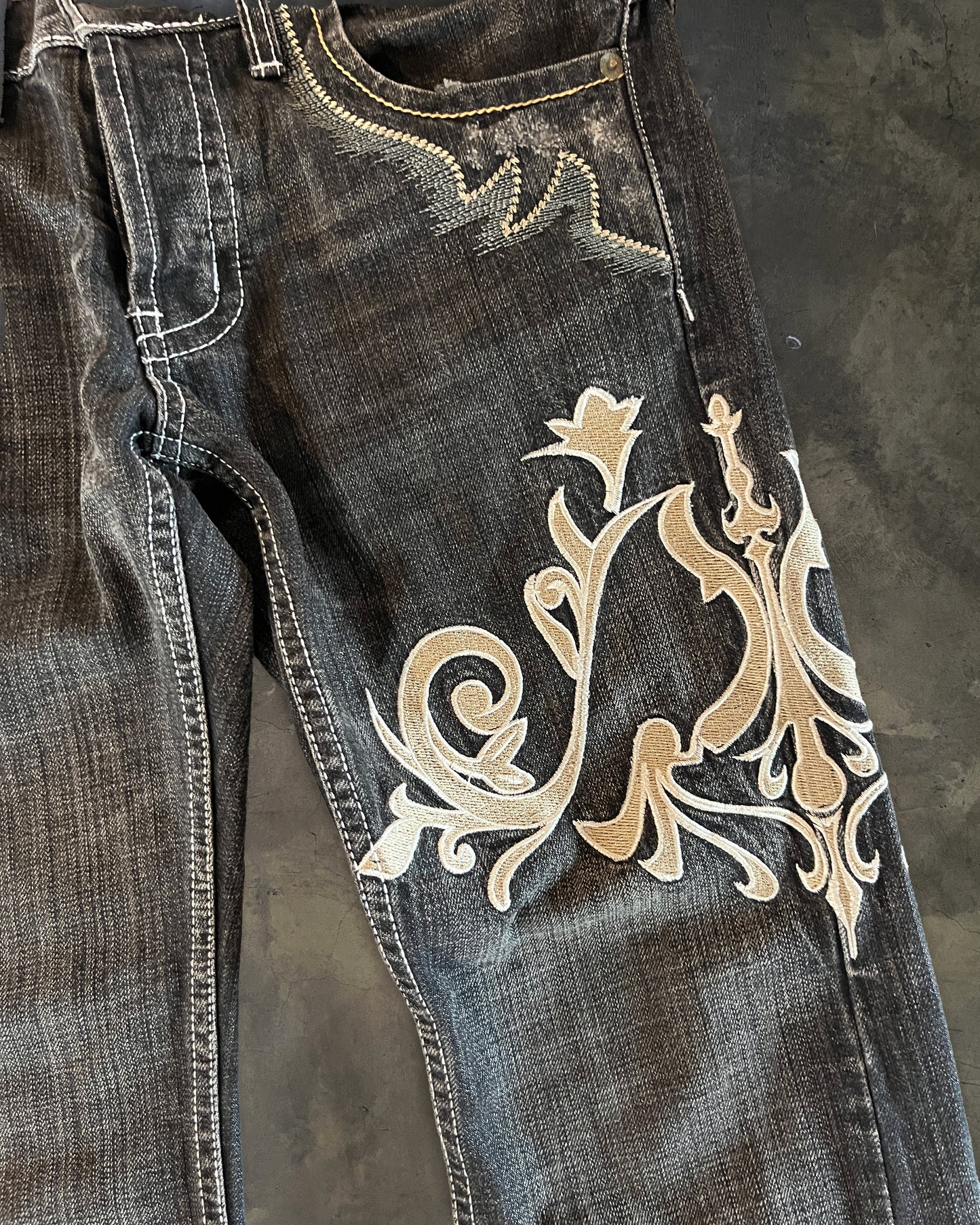 TORNADO MART TRIBAL TRIBAL CUT DENIM