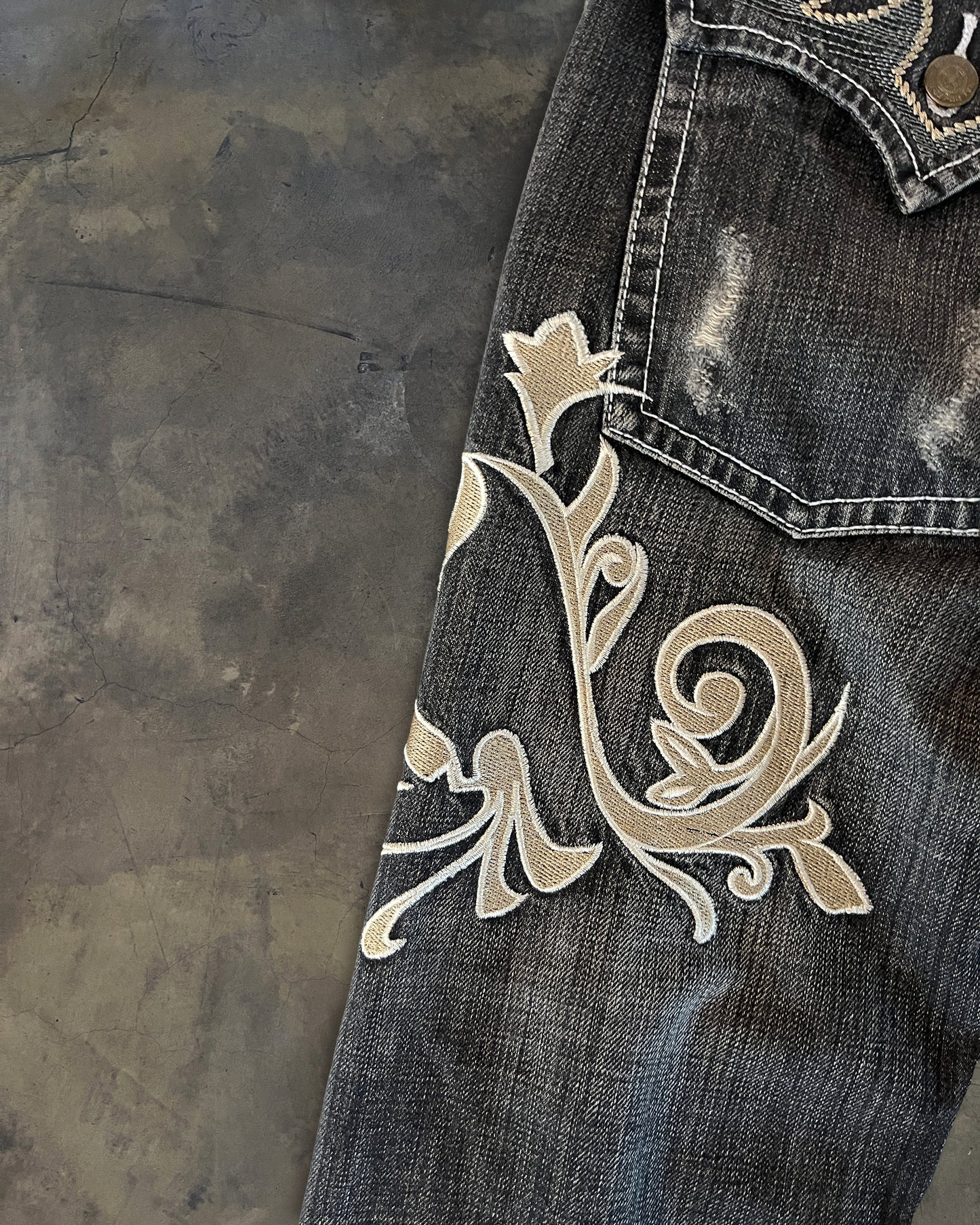 TORNADO MART TRIBAL TRIBAL CUT DENIM