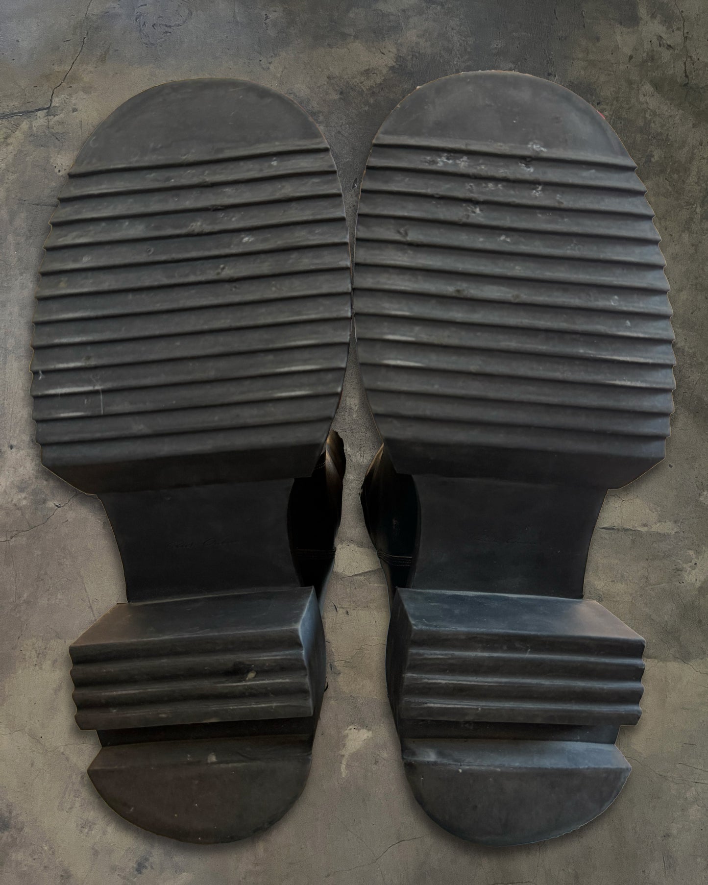 RICK OWENS FW2023 "LUXOR" BEATLE BOGUNS