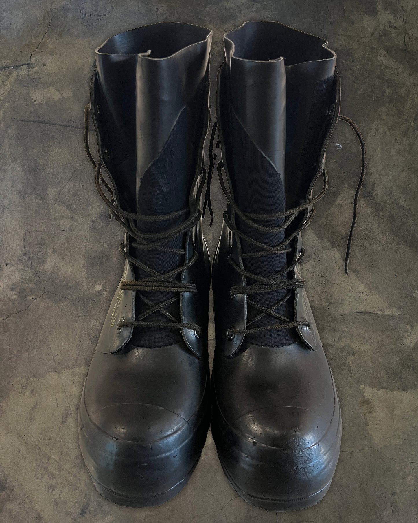 1980's VINTAGE BUNNY BOOT