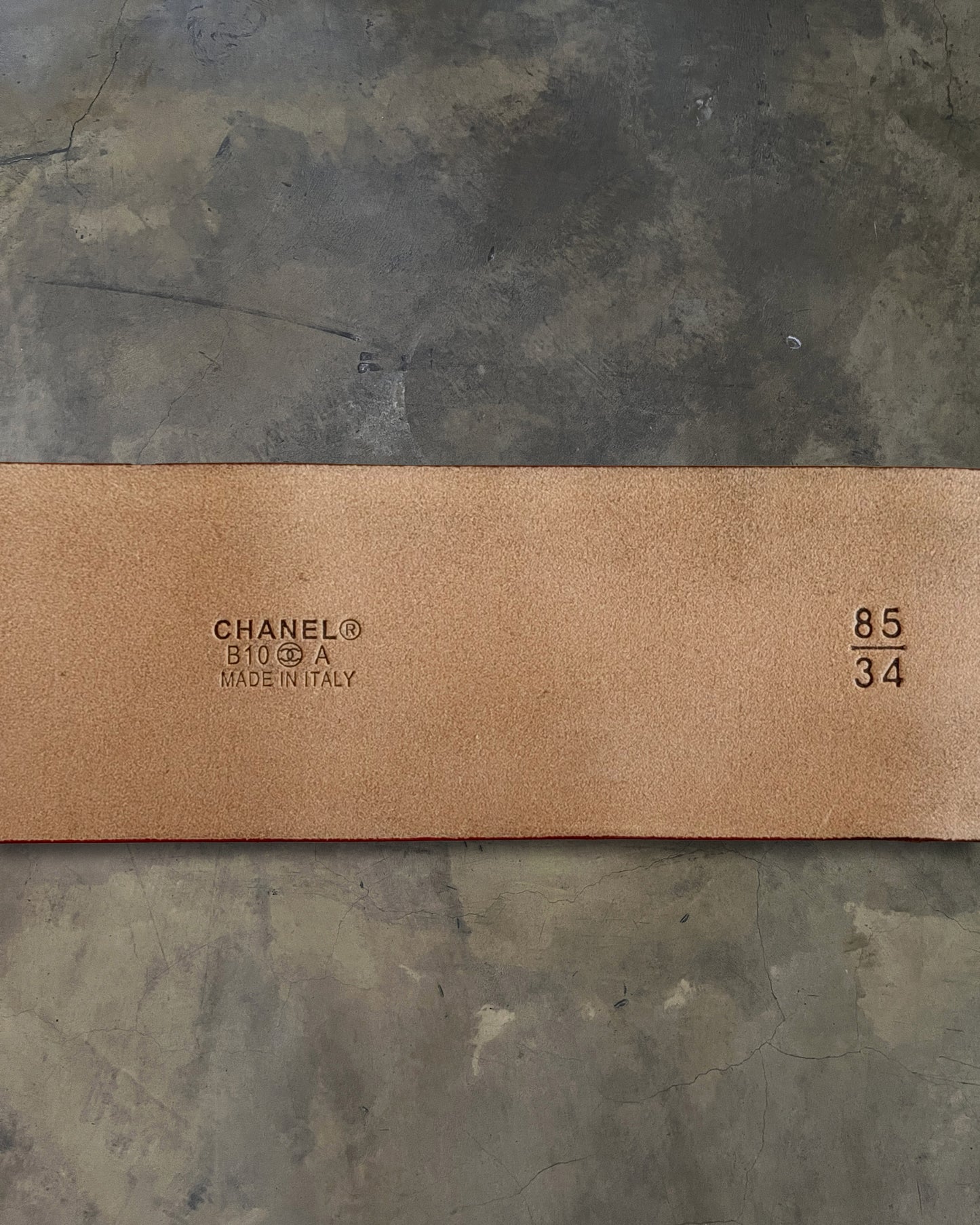 CHANEL CC QUILTED PATENT LEATHER BELT