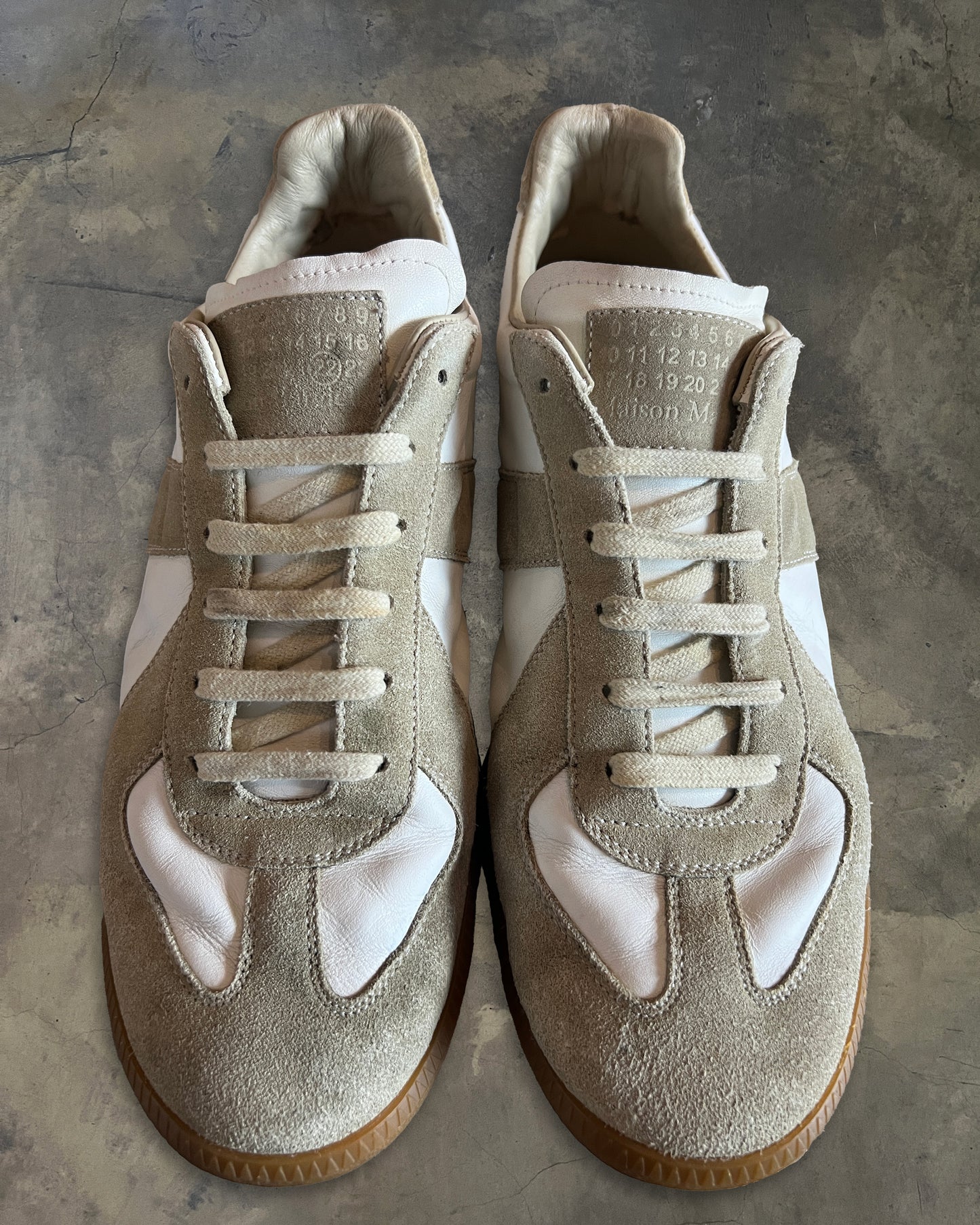 MAISON MARGIELA CREAM GAT 42