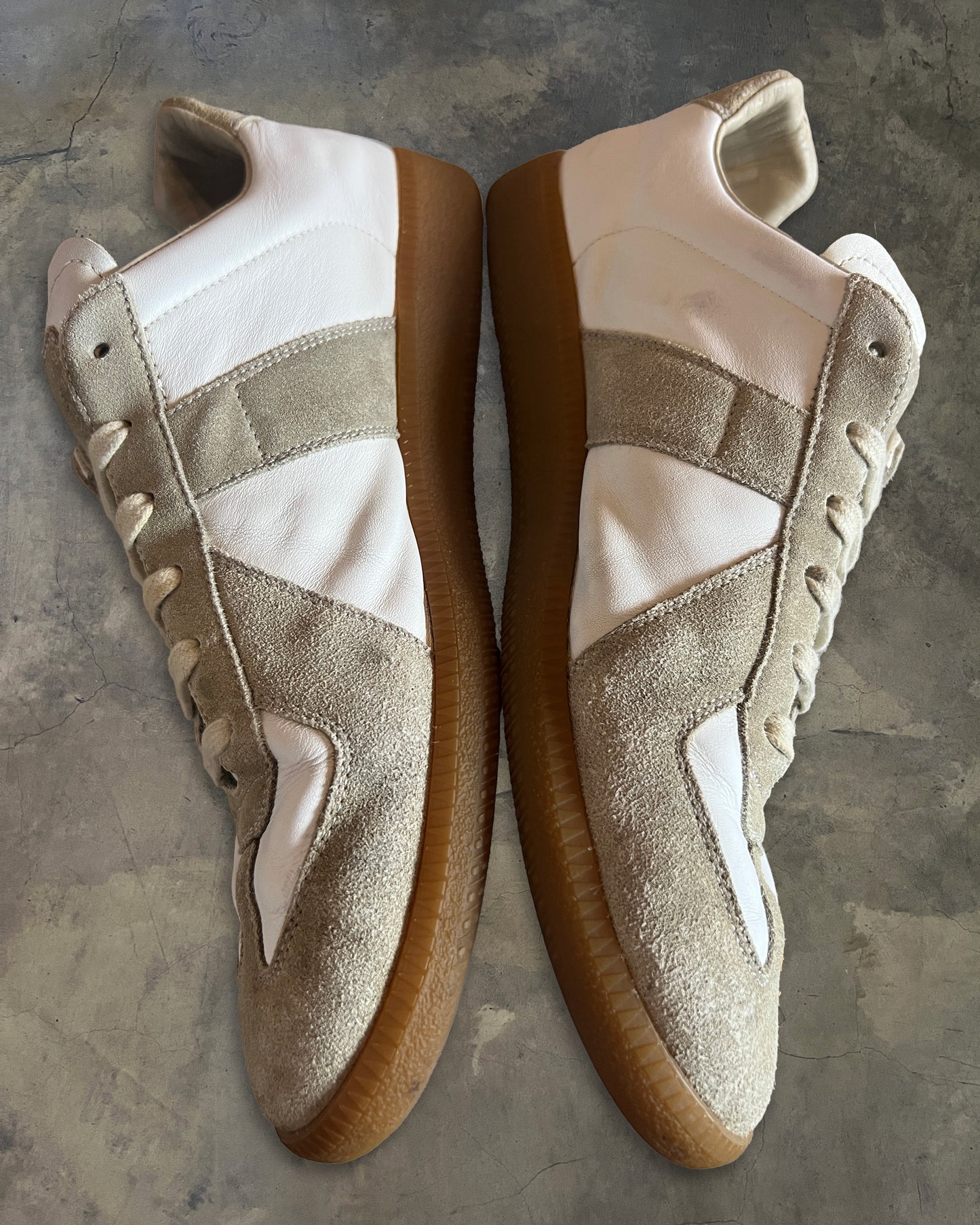 MAISON MARGIELA CREAM GAT 42