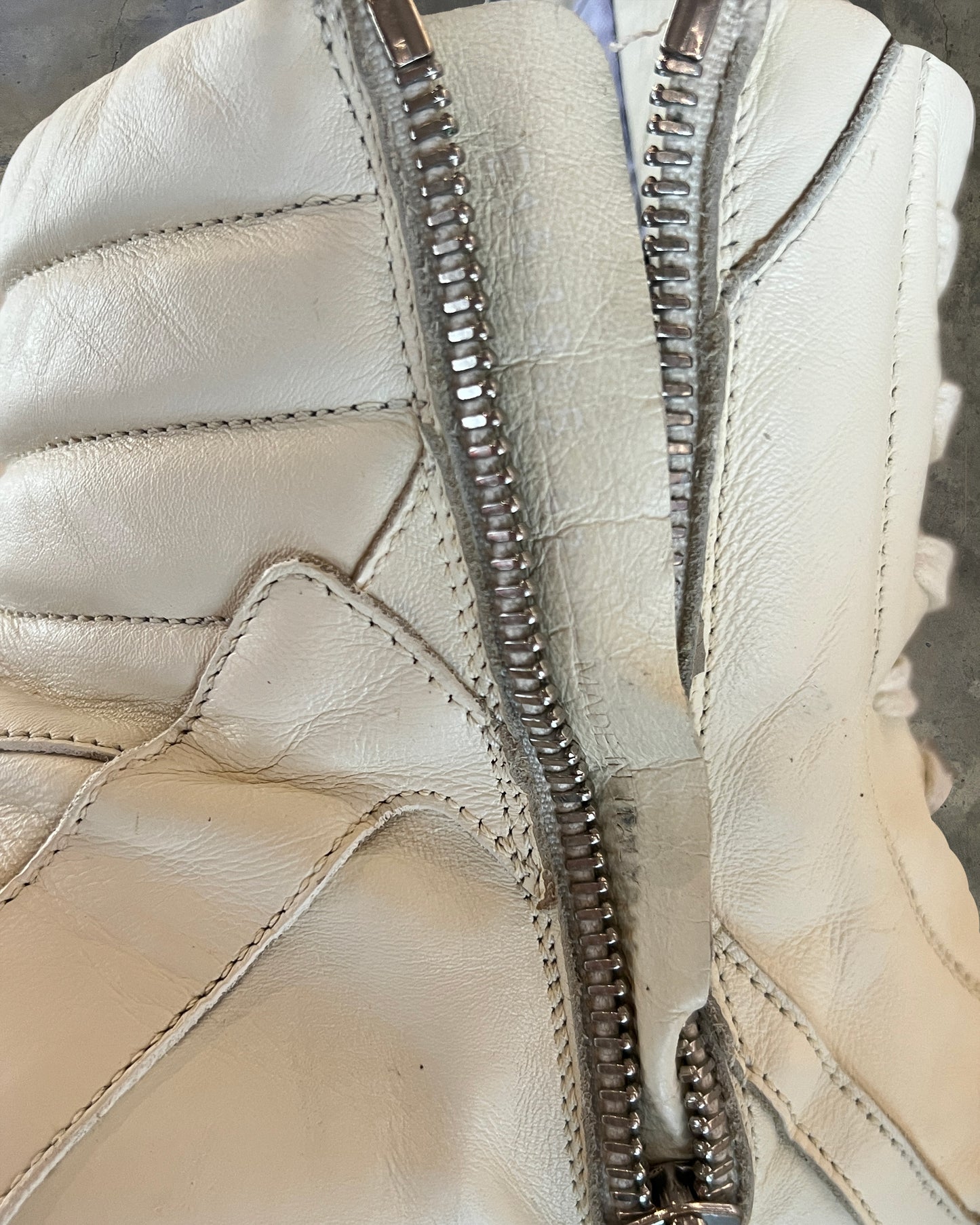 RICK OWENS MILK GEOBASKET 42
