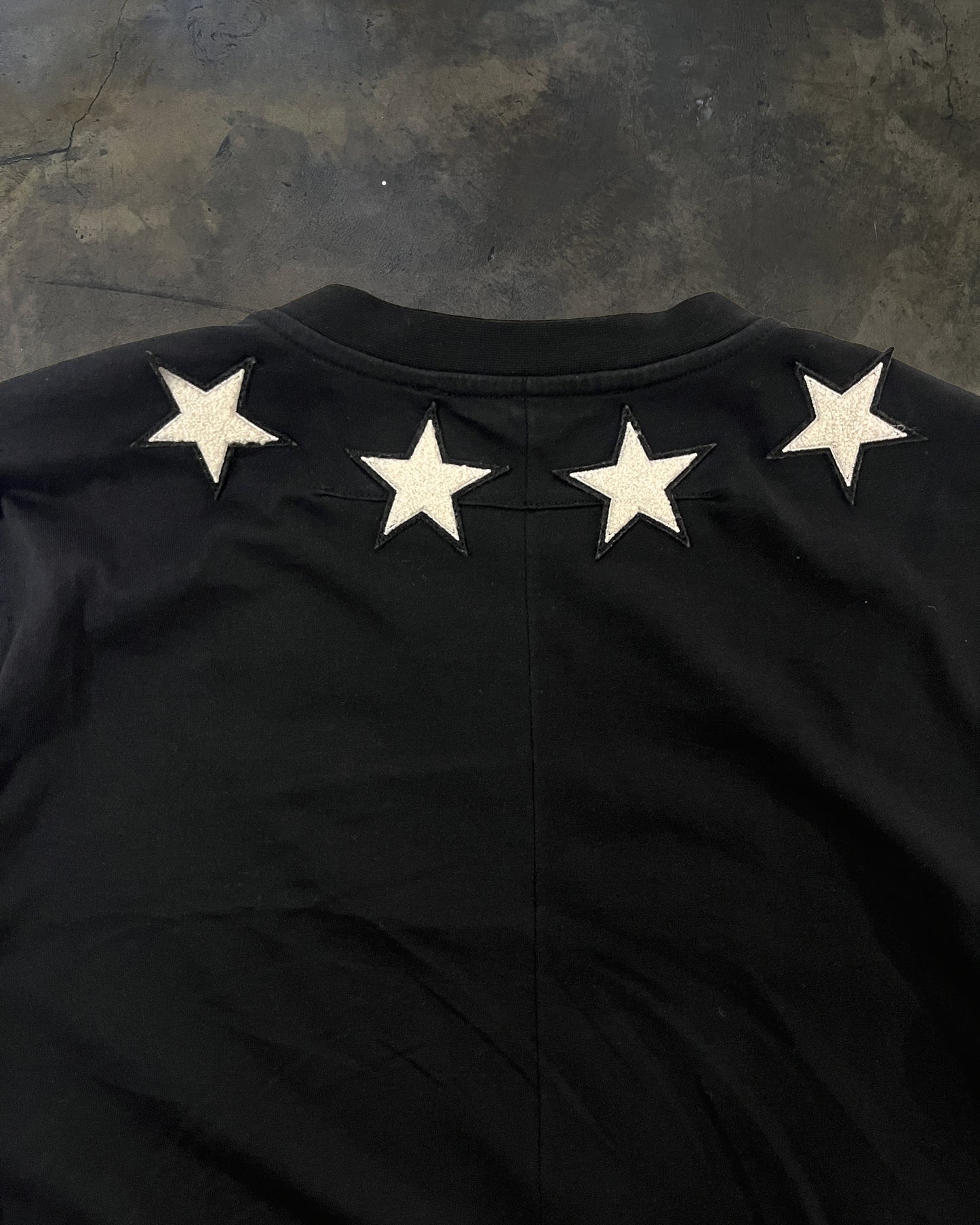 GIVENCHY STAR EMBLEM TEE