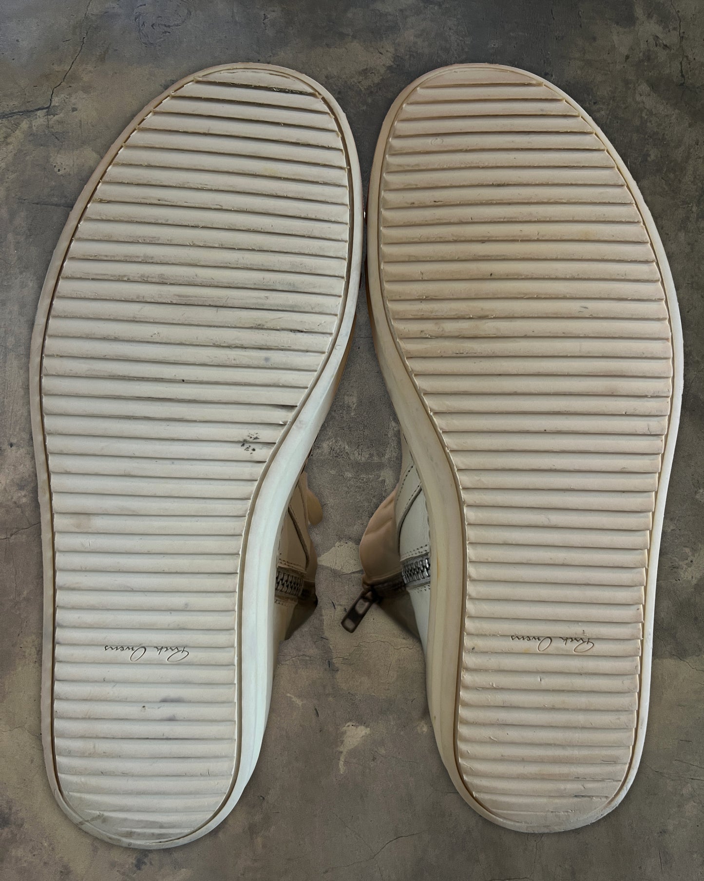 RICK OWENS MILK GEOBASKET 42