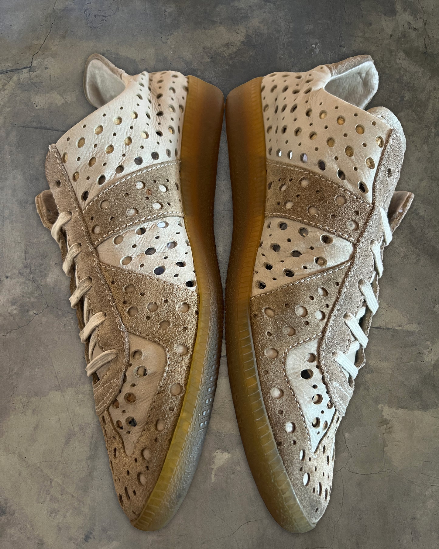 MAISON MARGIELA SS2007 HOLE PUNCH GAT 41