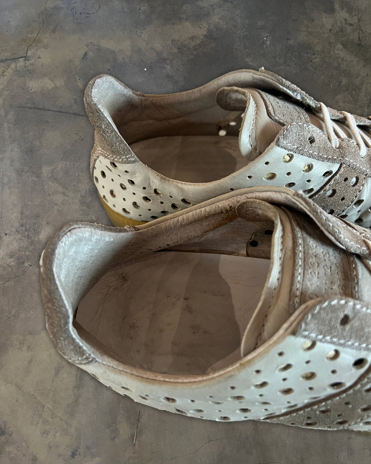 MAISON MARGIELA SS2007 HOLE PUNCH GAT 41