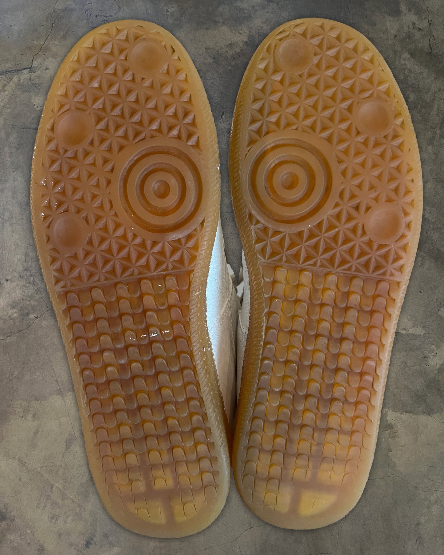 MAISON MARTIN MARGIELA CRACKED PAINT MID TOP SNEAKER