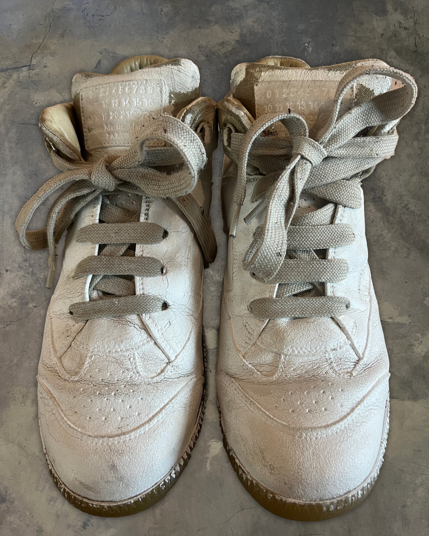 MAISON MARTIN MARGIELA CRACKED PAINT MID TOP SNEAKER